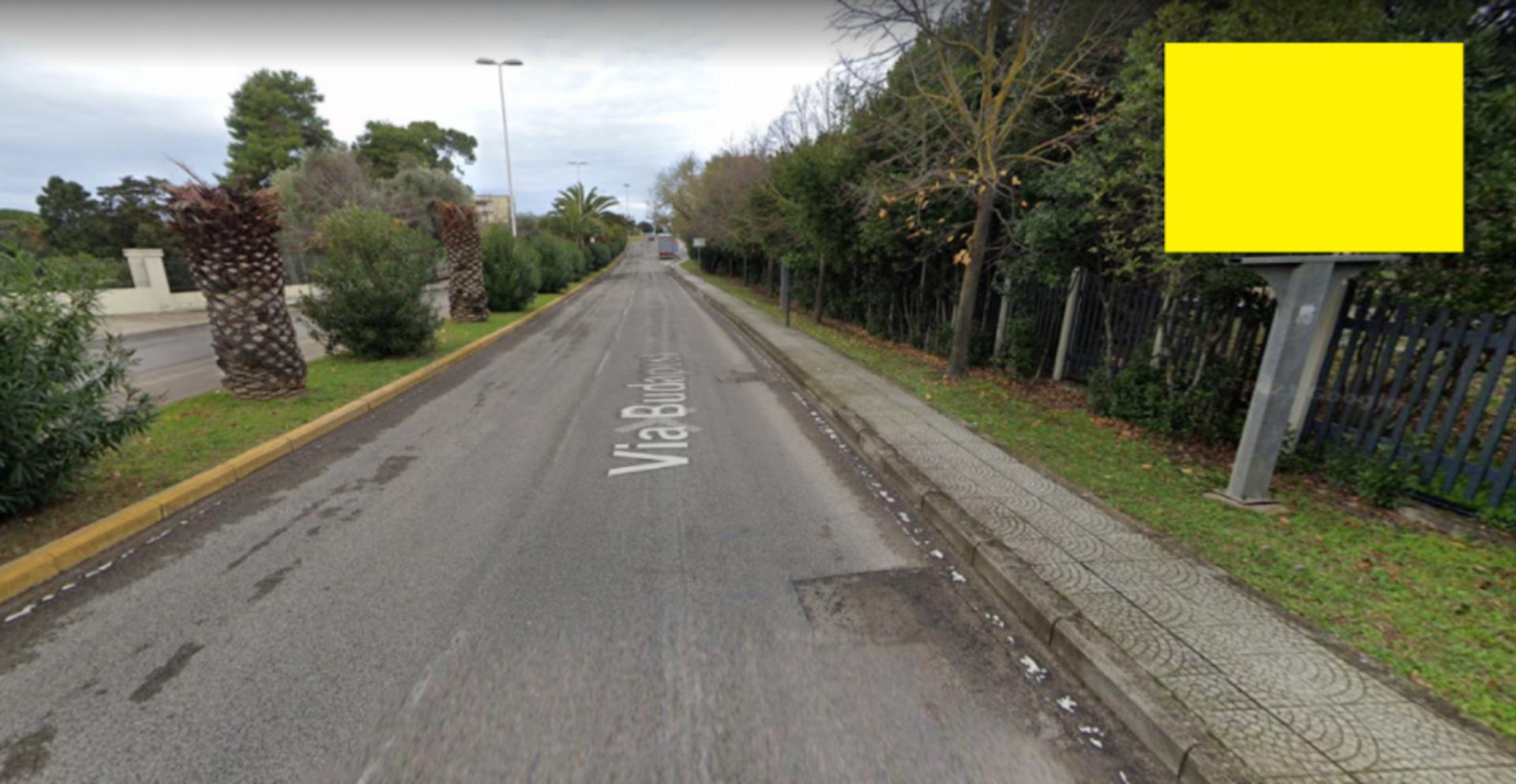 Impianto CARTELLONISTICA a Sassari, in zona Facoltà di Scienze Matematiche Fisiche e Naturali