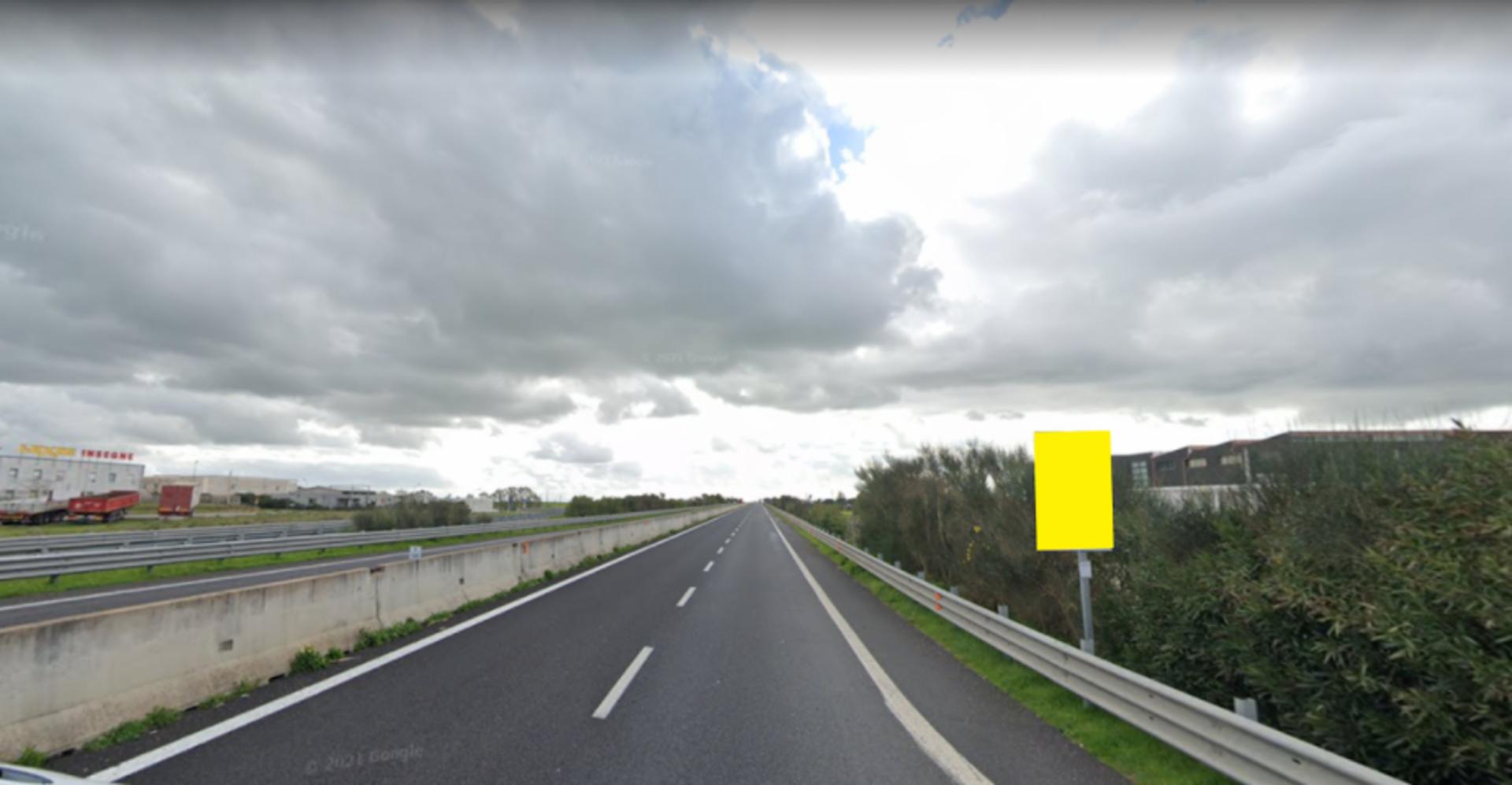 Impianto CARTELLONISTICA a Oristano, in zona KidEA arredamenti