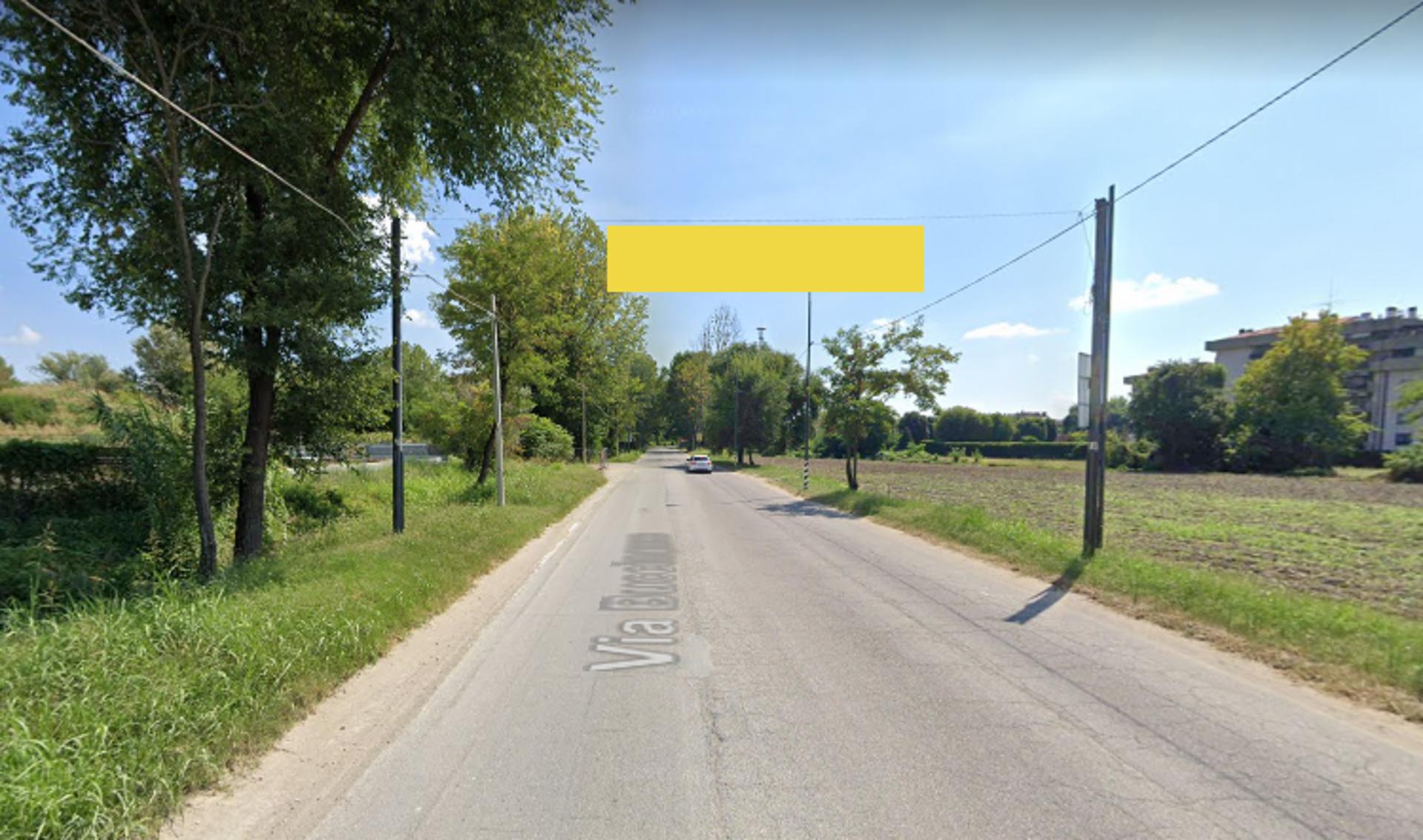 Impianto STRISCIONE a Milano, in zona Pianeta verde