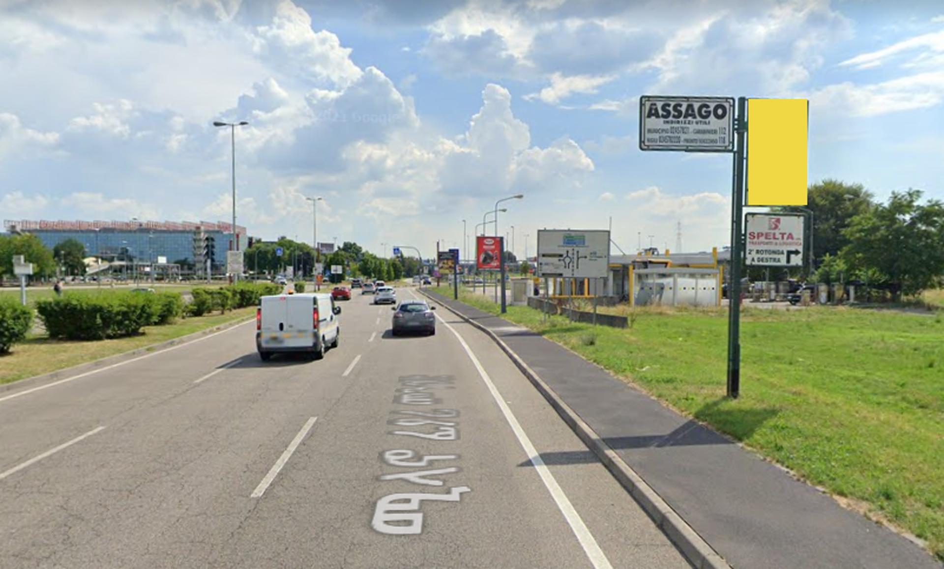 Impianto CARTELLONISTICA a Assago, in zona KFC