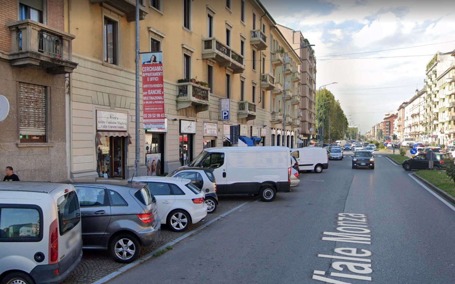 Impianto VERTICAL BANNER a Milano, in zona Santa Lucia