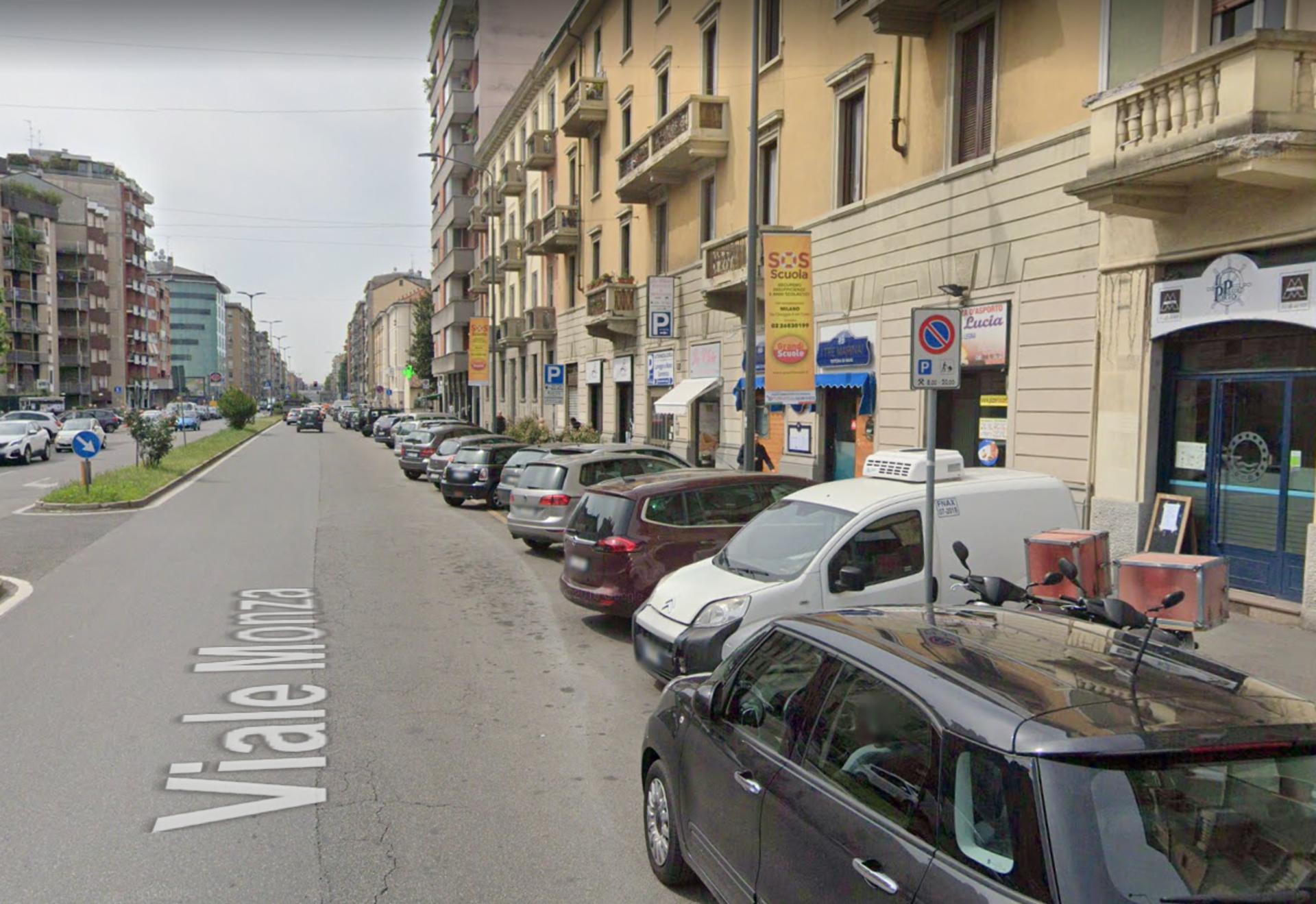 Impianto VERTICAL BANNER a Milano, in zona Santa Lucia
