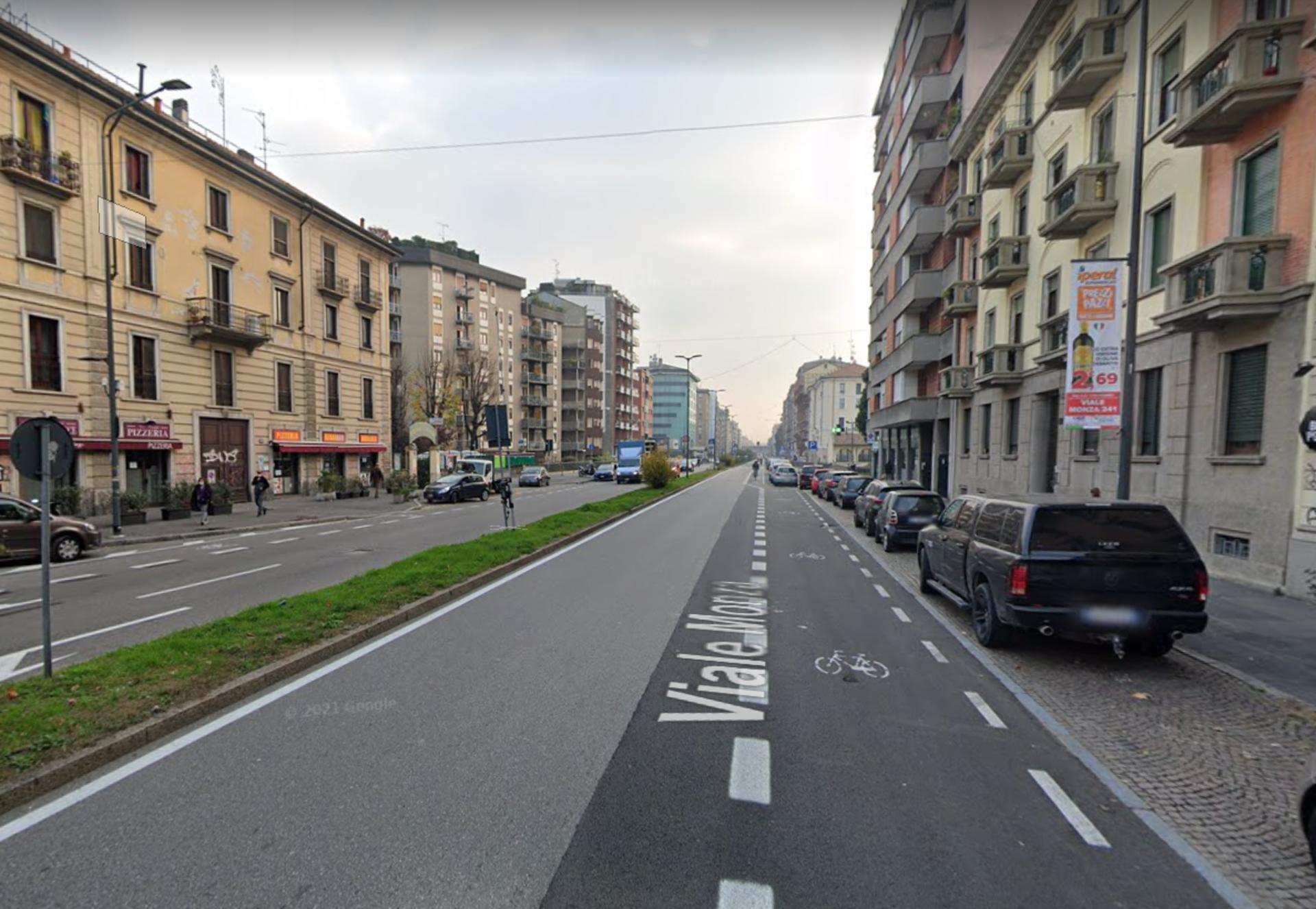 Impianto VERTICAL BANNER a Milano, in zona Black Pepper