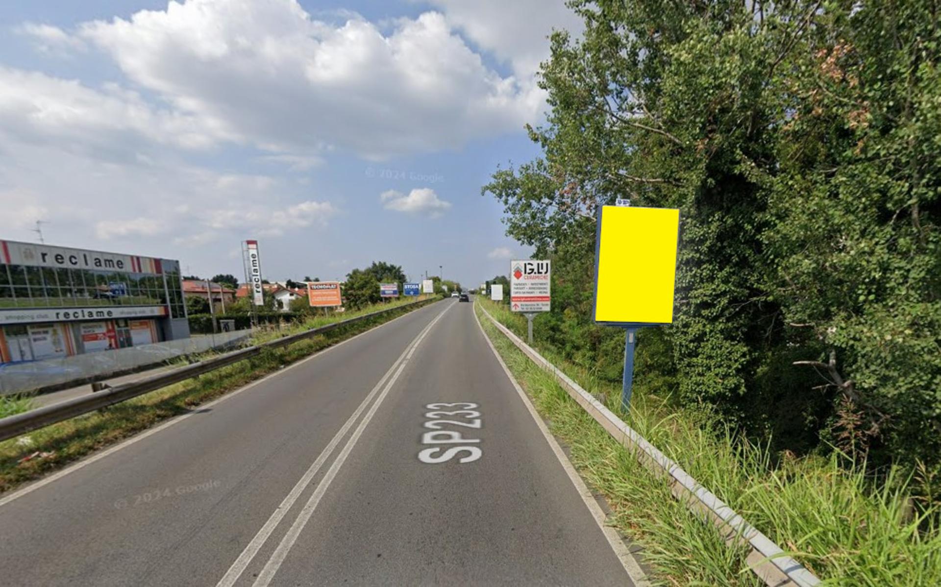 Impianto CARTELLONISTICA a Saronno, in zona Grandi Magazzini Bossi