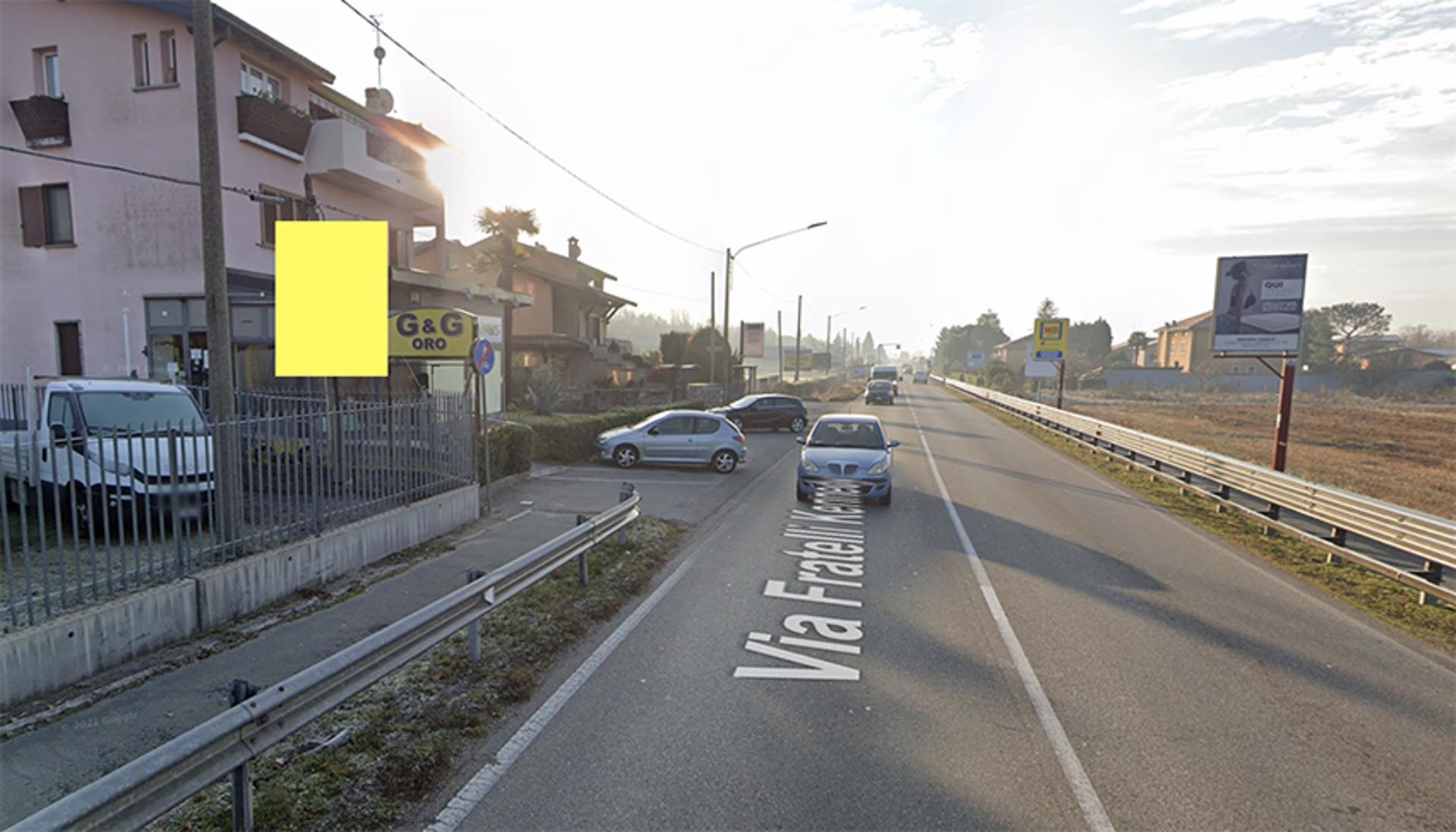 Impianto CARTELLONISTICA a Venegono Inferiore, in zona Le officine