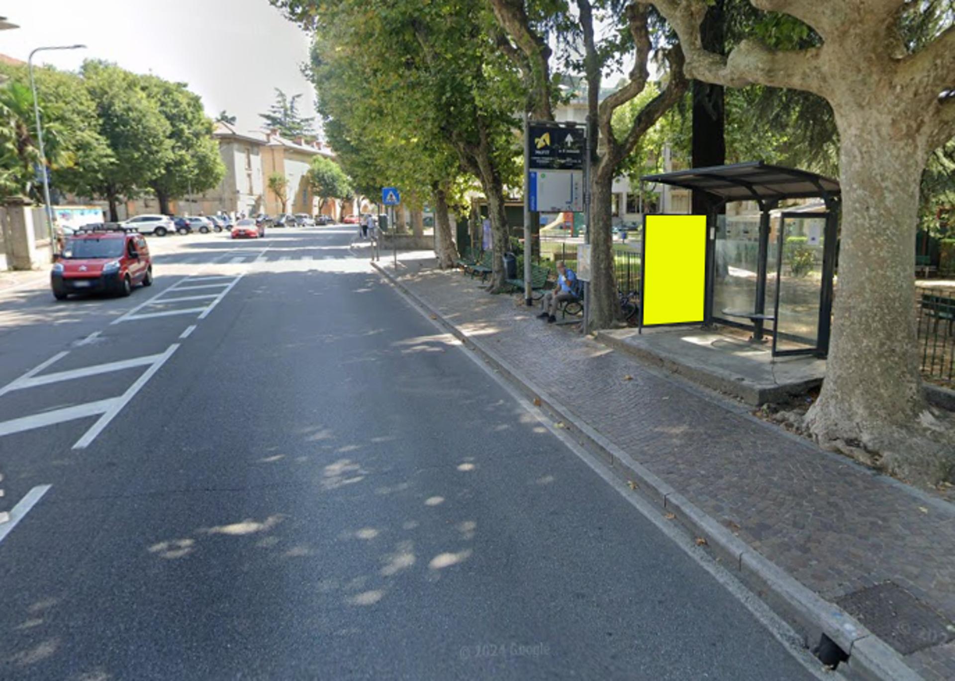 Impianto a PIAZZA DEL POPOLO-1°PENS. DA SX  Como