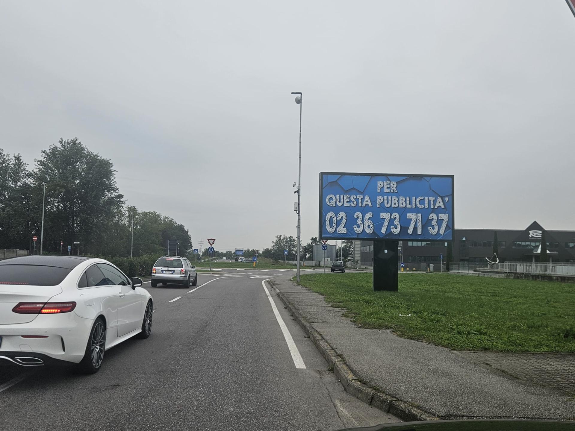 Impianto a Via Einstein 30 mt dopo segnale di intersezione e 30 mt prima di tangenziale di Cassano  Cassano d'Adda