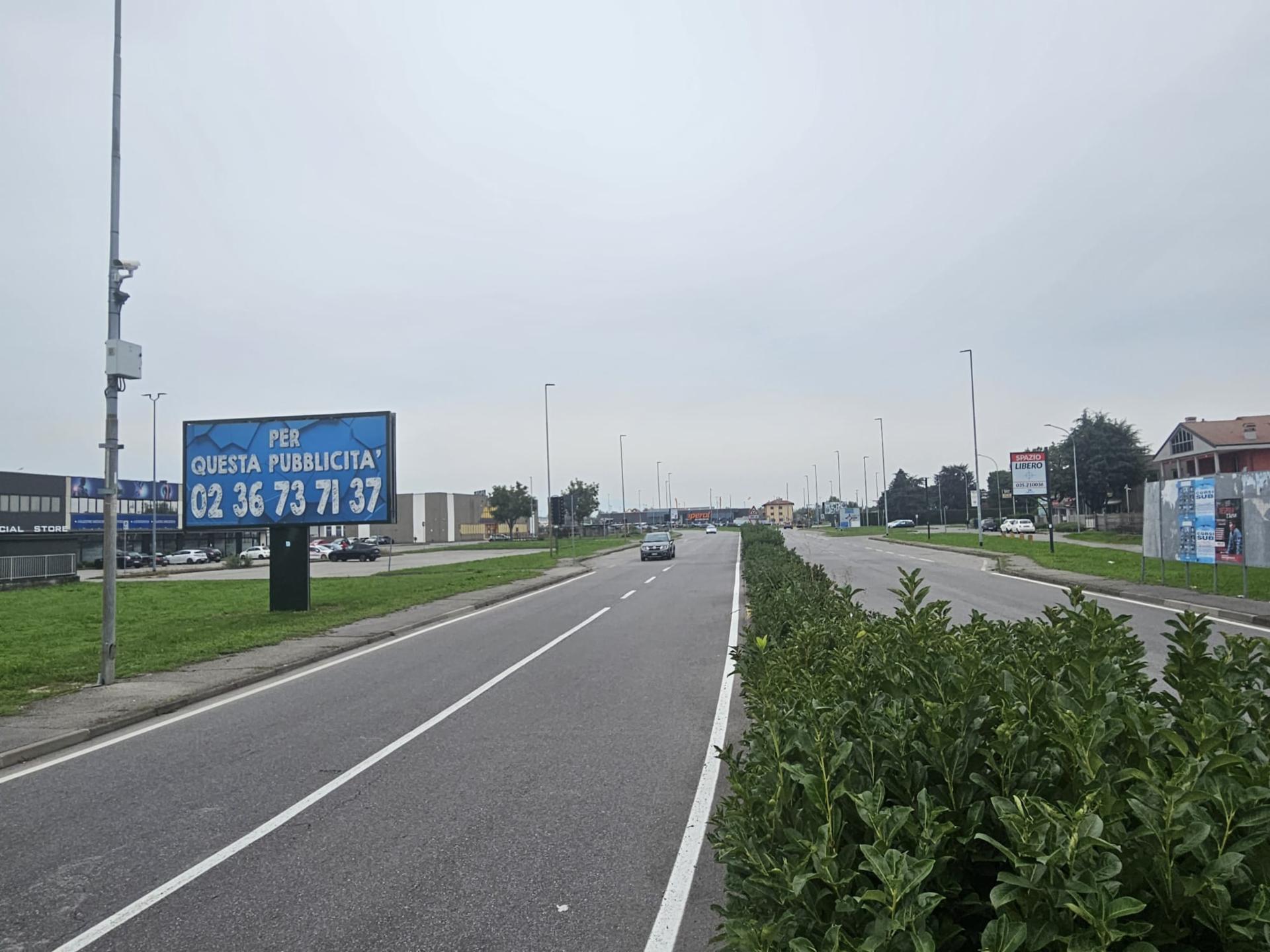 Impianto a Via Einstein 30 mt dopo segnale di intersezione e 30 mt dopo di tangenziale di Cassano  Cassano d'Adda