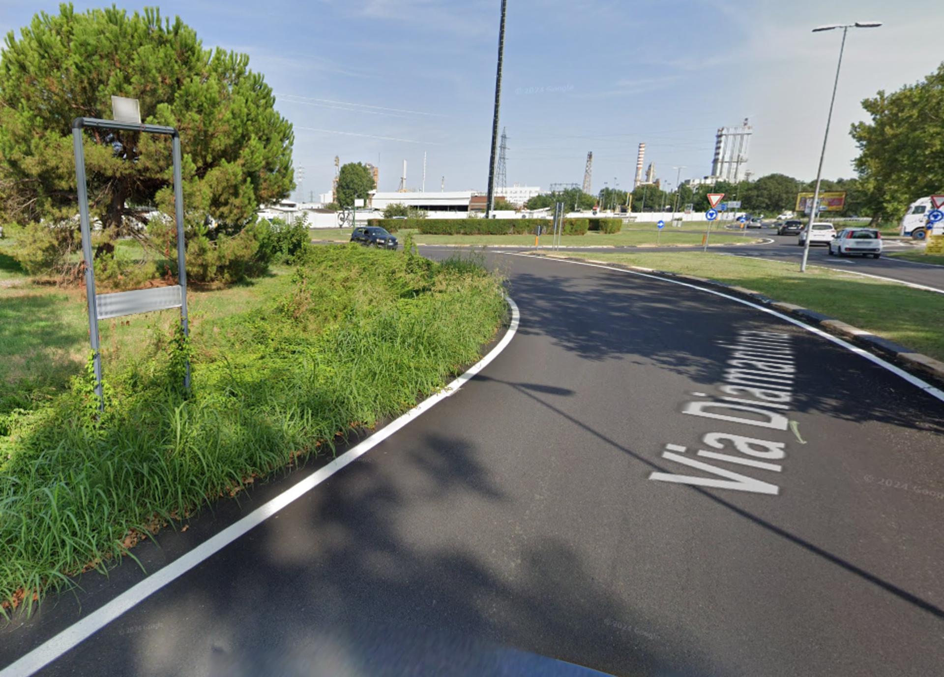 Impianto FRECCE / PREINSEGNE a Ferrara, in zona Yi Gou