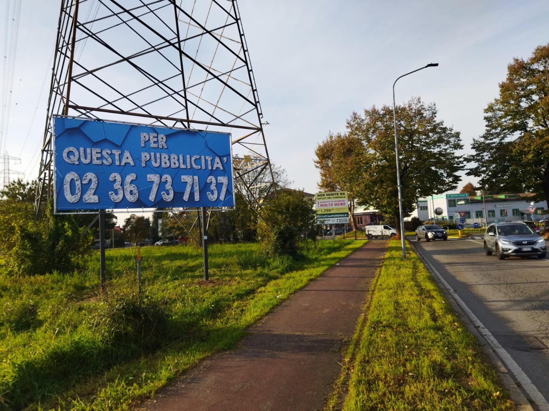 Impianto a Viale Europa lato sx 50 mt dopo rotatoria  Viale Lombardia  Brugherio