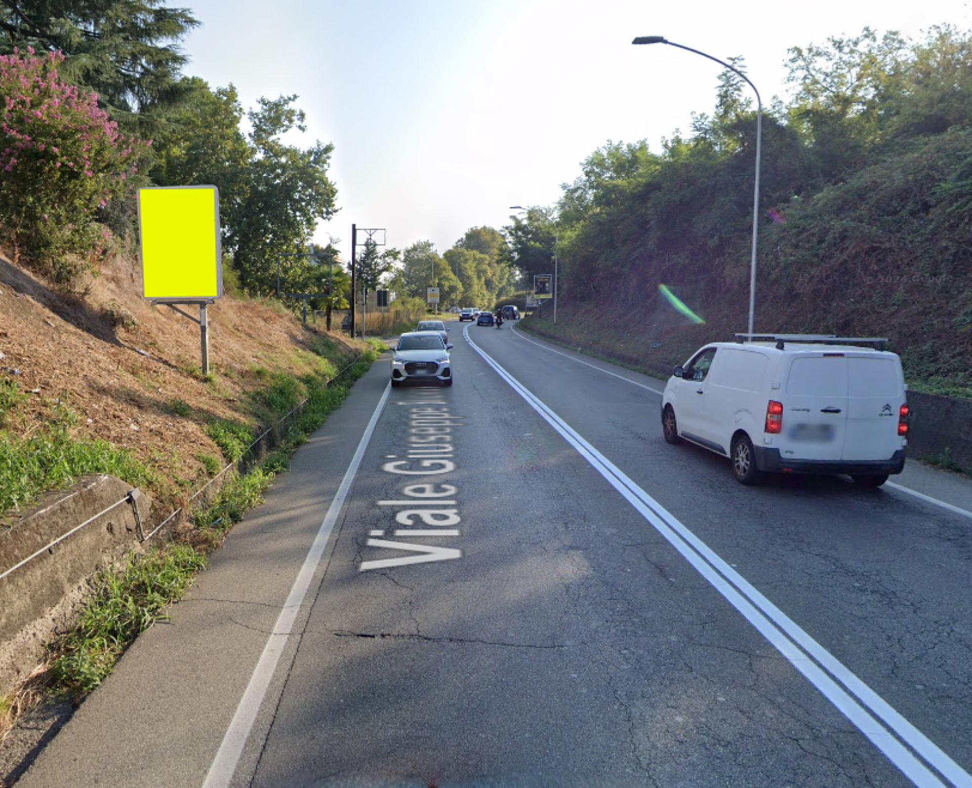 Impianto CARTELLONISTICA a Castellanza, in zona OVS