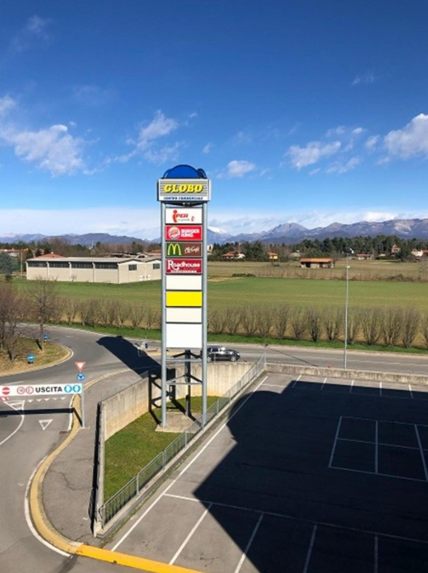 Impianto TOTEM a Cornate d'Adda, in zona Jean Louis David
