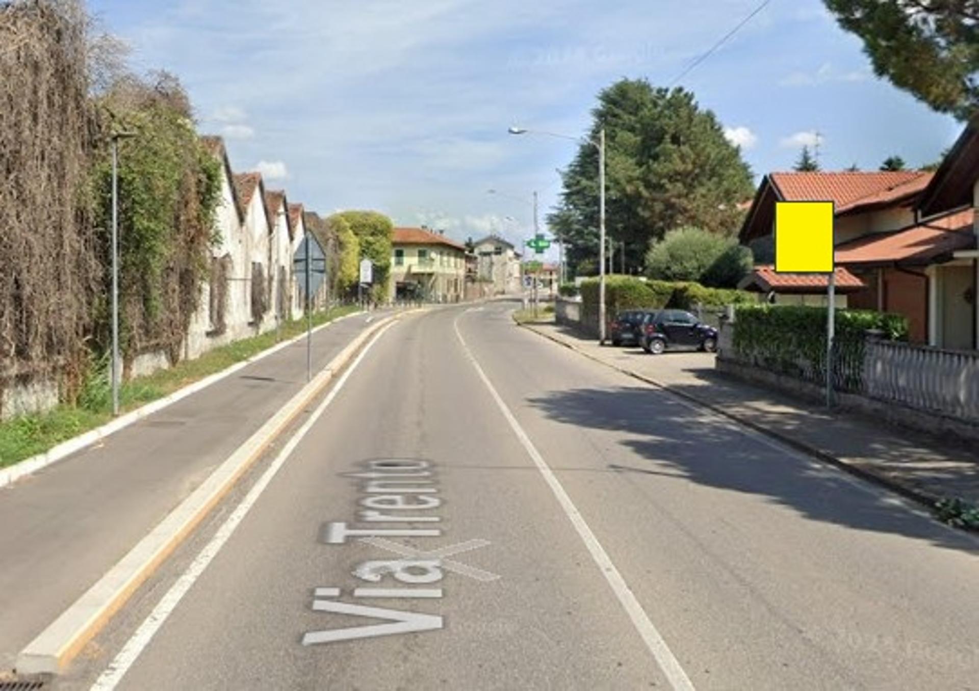 Impianto CARTELLONISTICA a Ferno, in zona Biblioteca comunale di Ferno