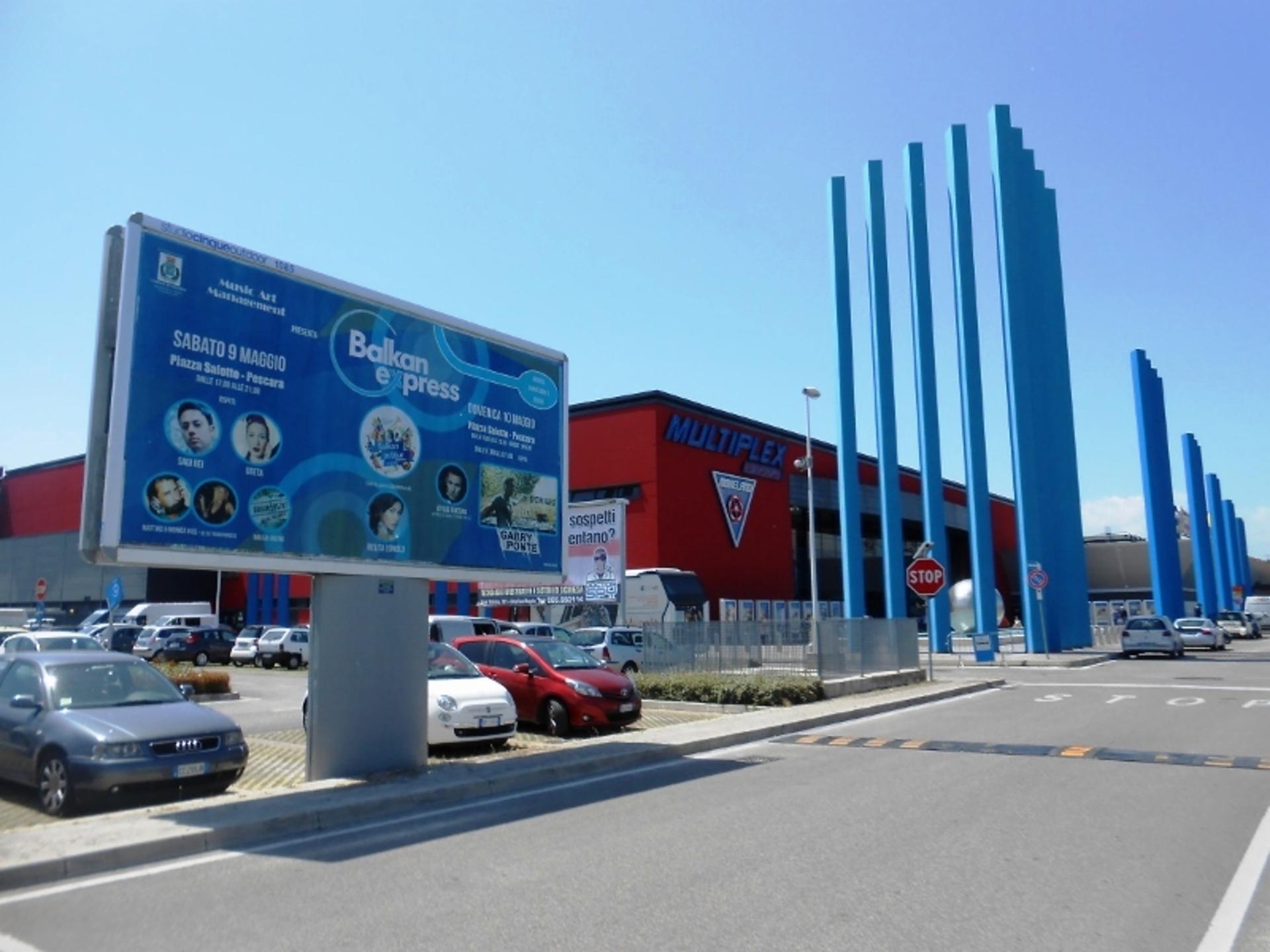 Impianto 6 X 3 a Chieti, in zona Guess
