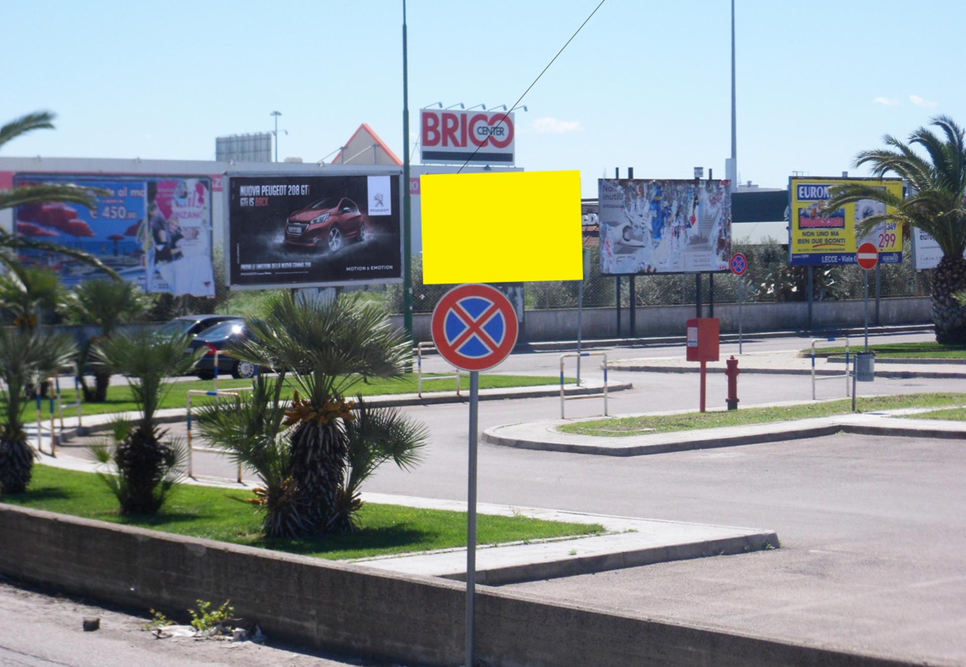 Impianto POSTER a Lecce, in zona Decathlon