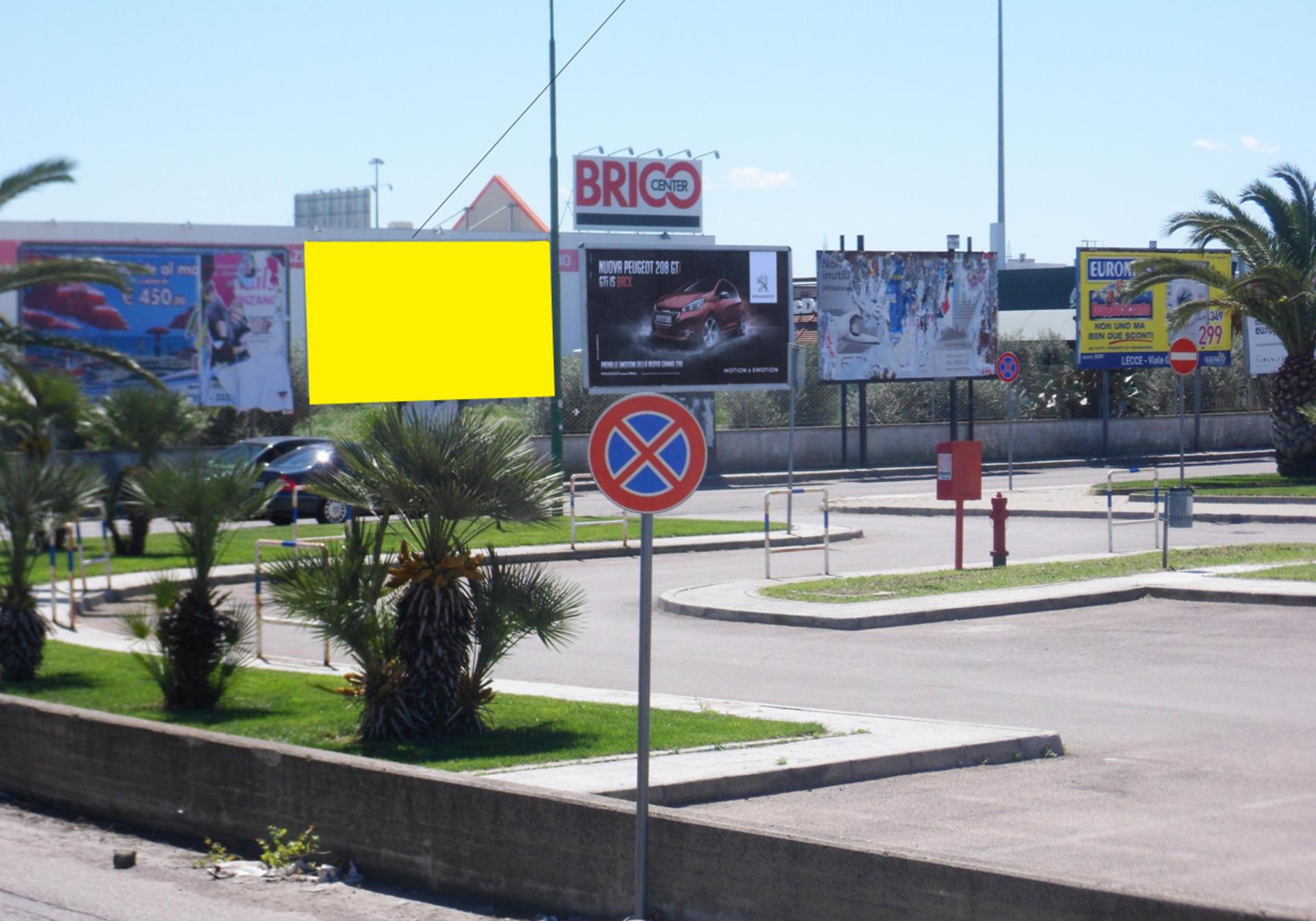 Impianto POSTER a Lecce, in zona Decathlon