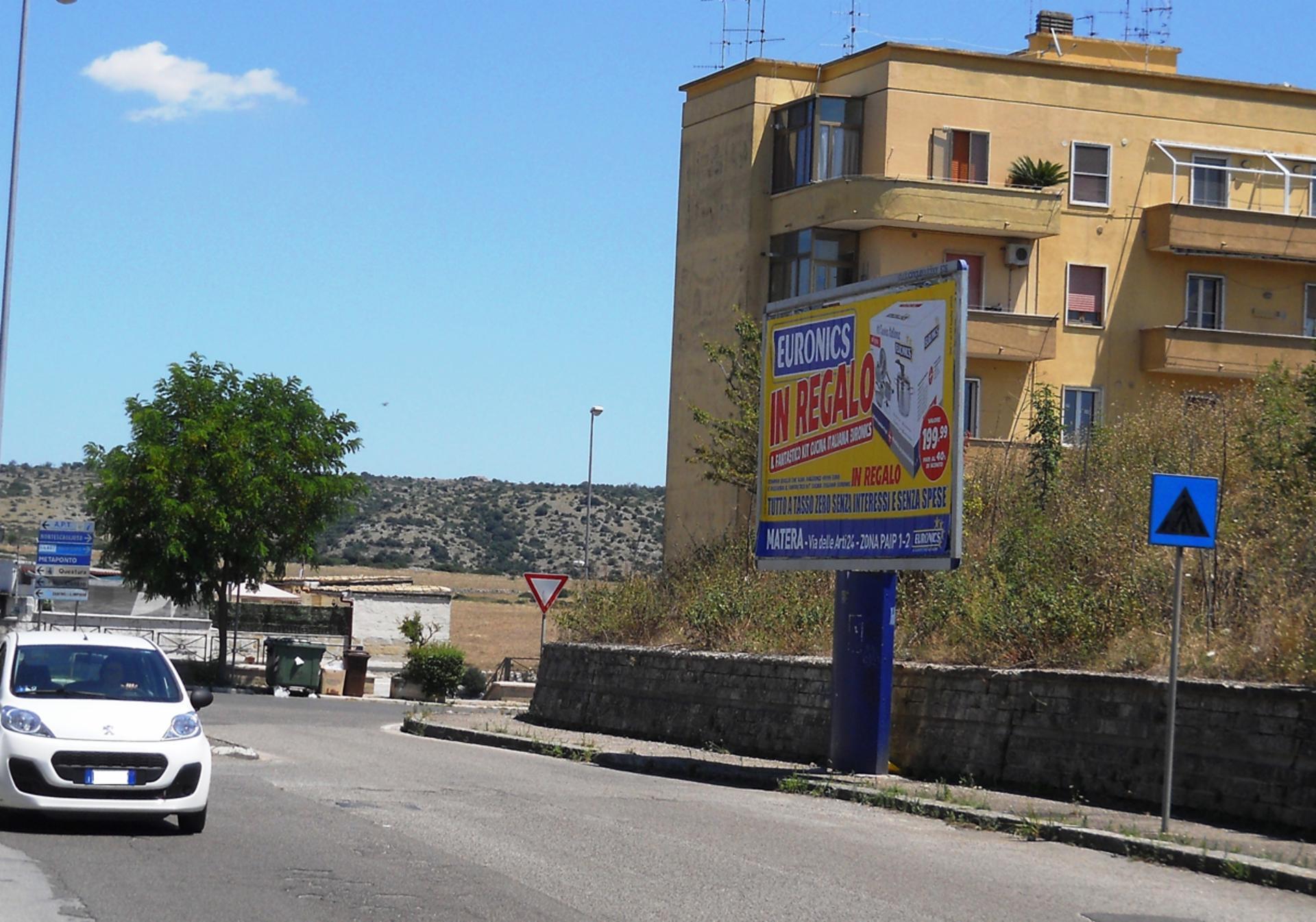 Impianto 6 X 3 a Matera, in zona Universal Caffè
