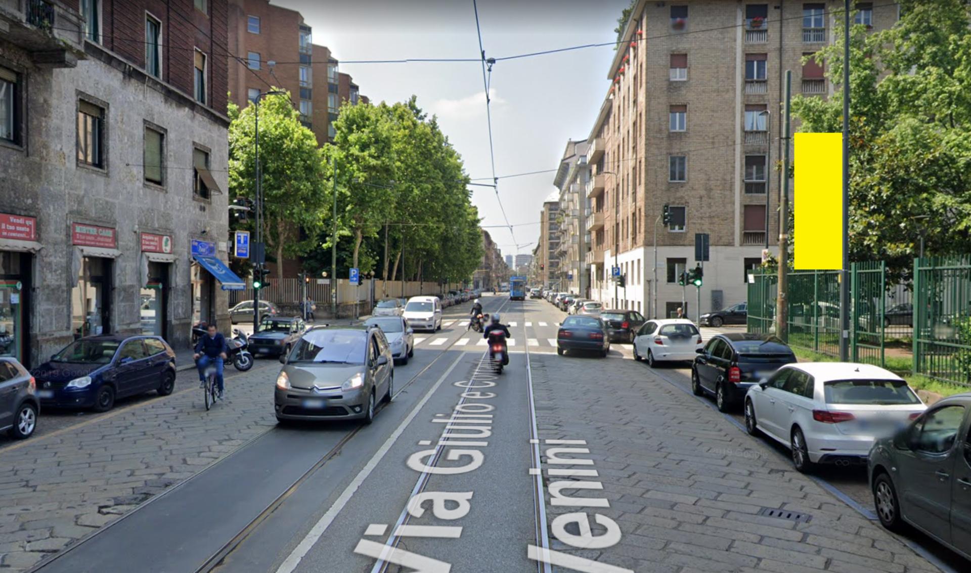 Impianto vertical banner a Milano