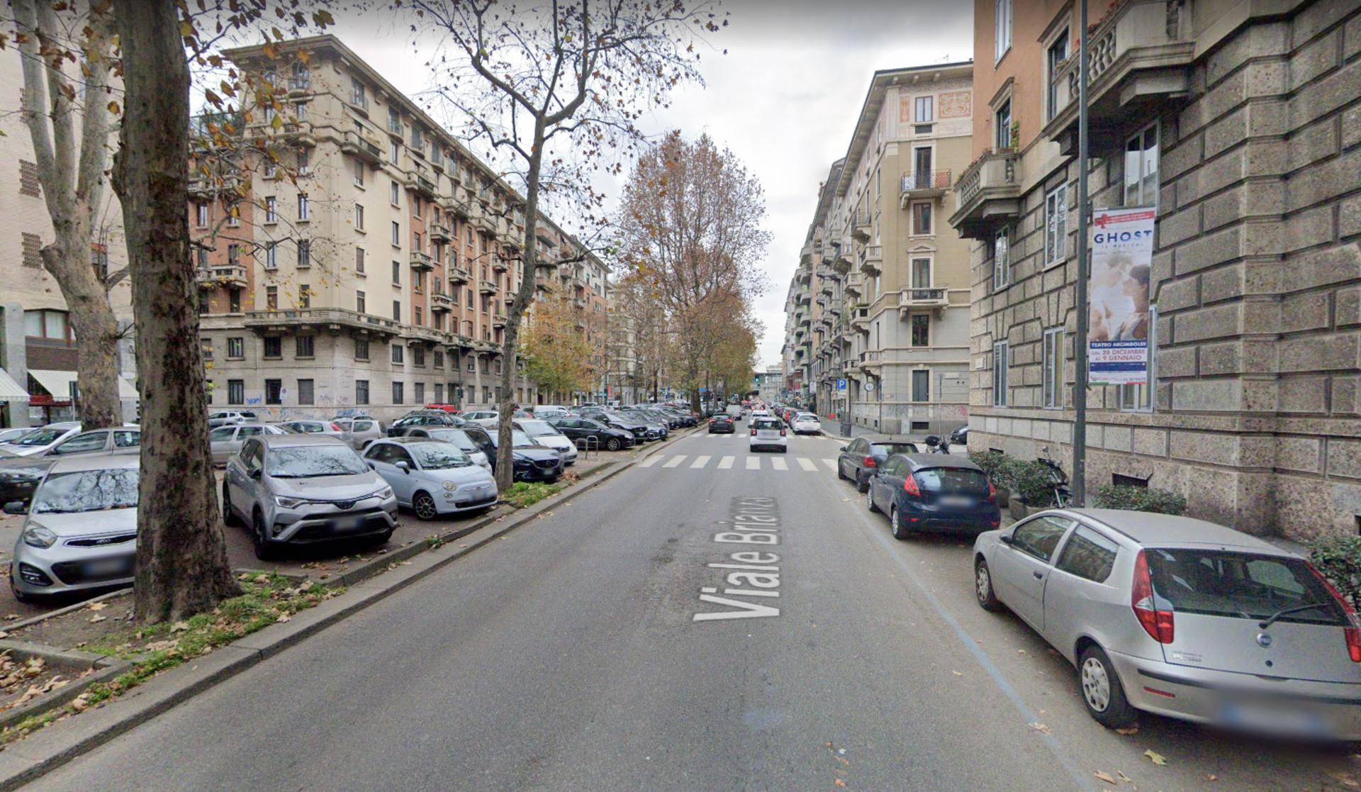 Impianto VERTICAL BANNER a Milano, in zona Giorgia's Cafe