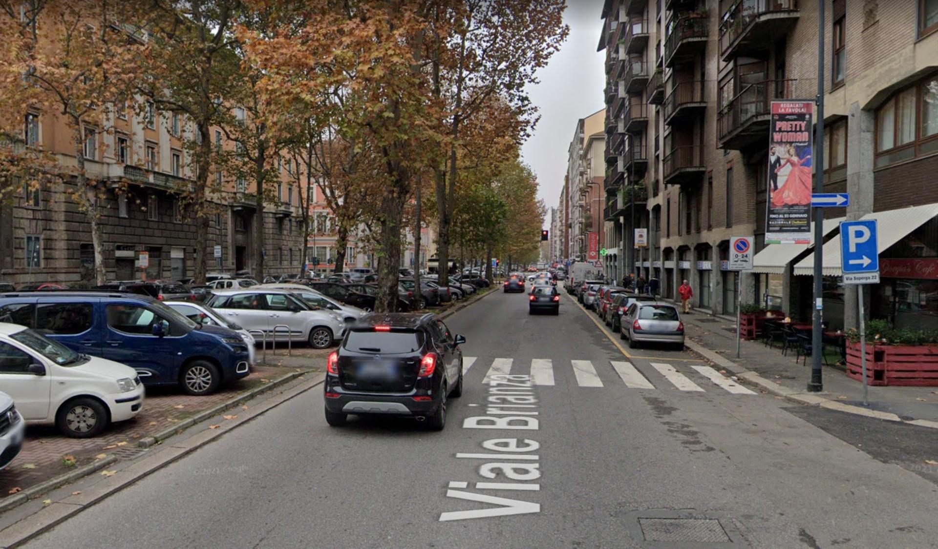 Impianto VERTICAL BANNER a Milano, in zona Giorgia's Cafe