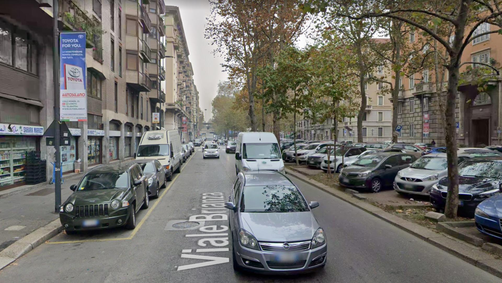 Impianto VERTICAL BANNER a Milano, in zona Giorgia's Cafe