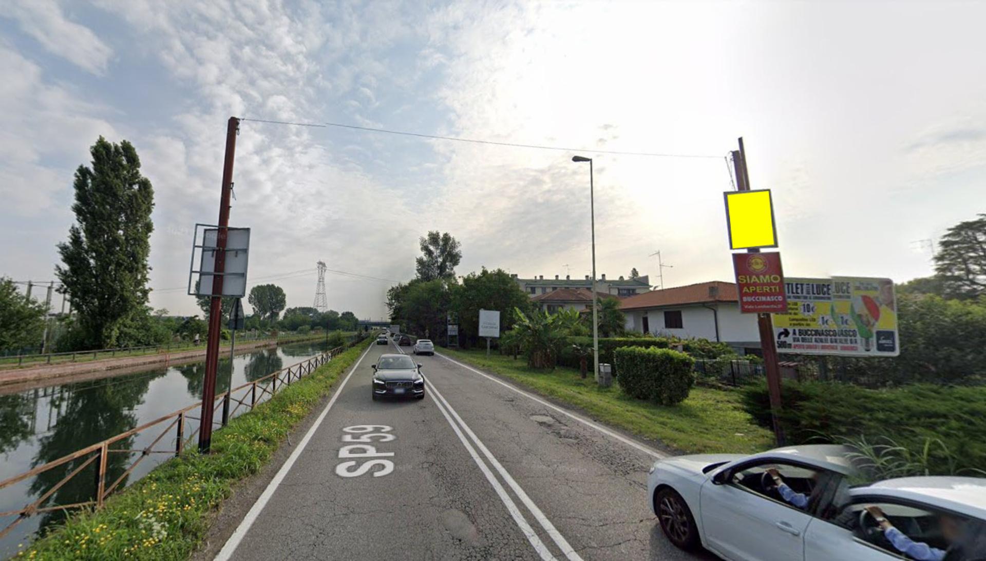 Impianto POLE MEDIA a Trezzano sul Naviglio, in zona Natalia Nails
