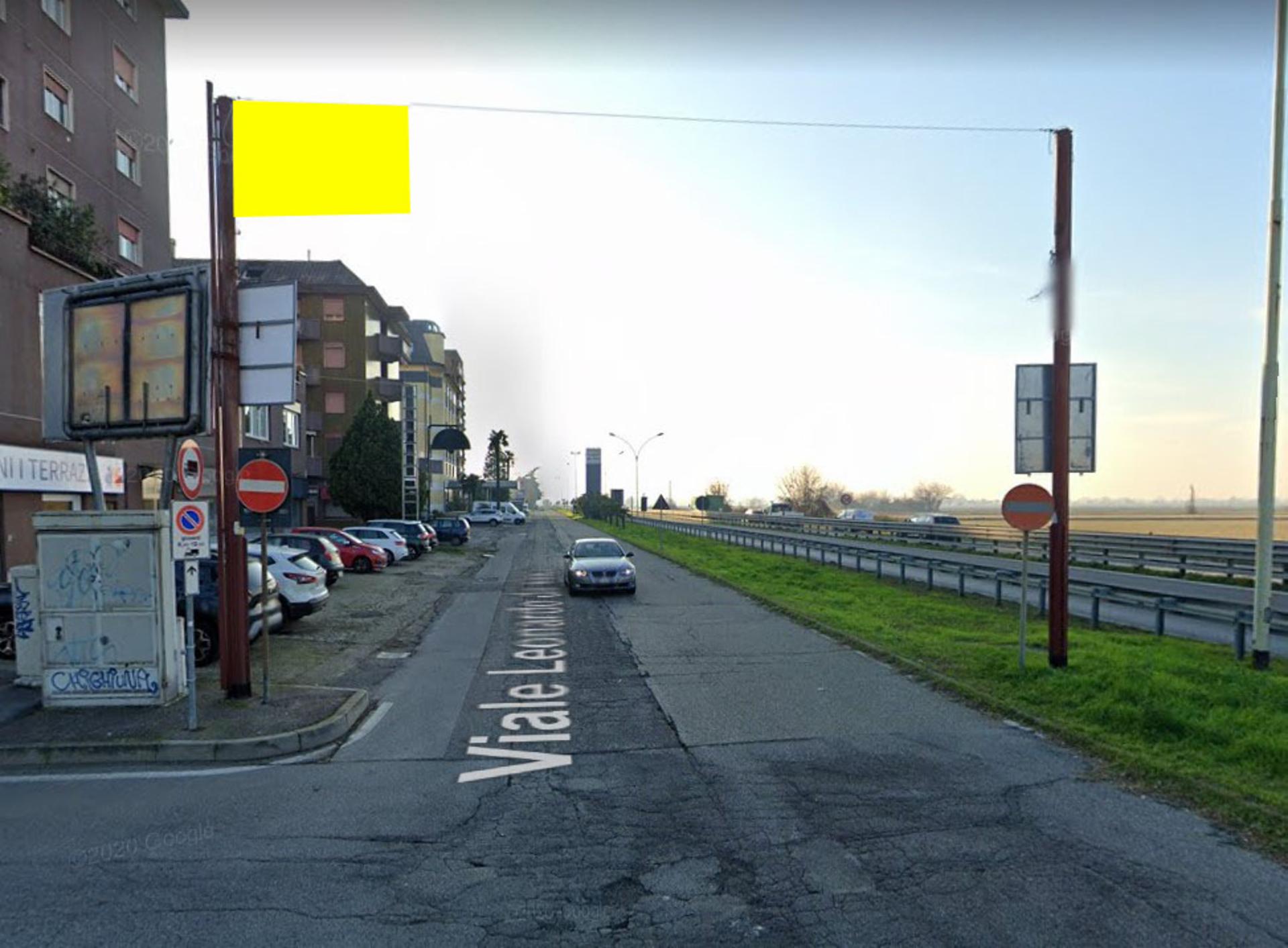 Impianto STRISCIONE a Trezzano sul Naviglio, in zona Habitat by La Stalla Lombarda