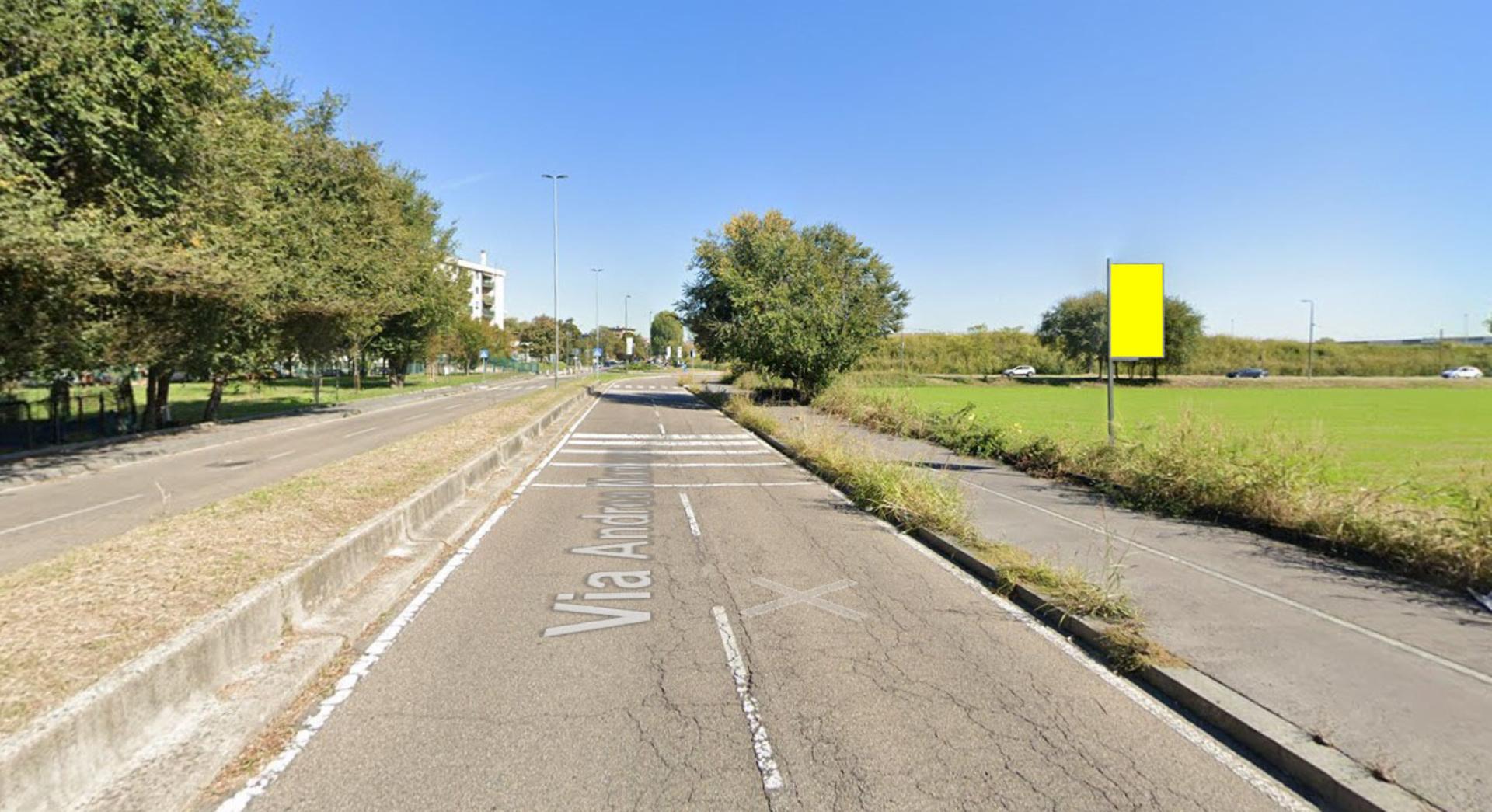 Impianto CARTELLONISTICA a Milano, in zona Roma Antica