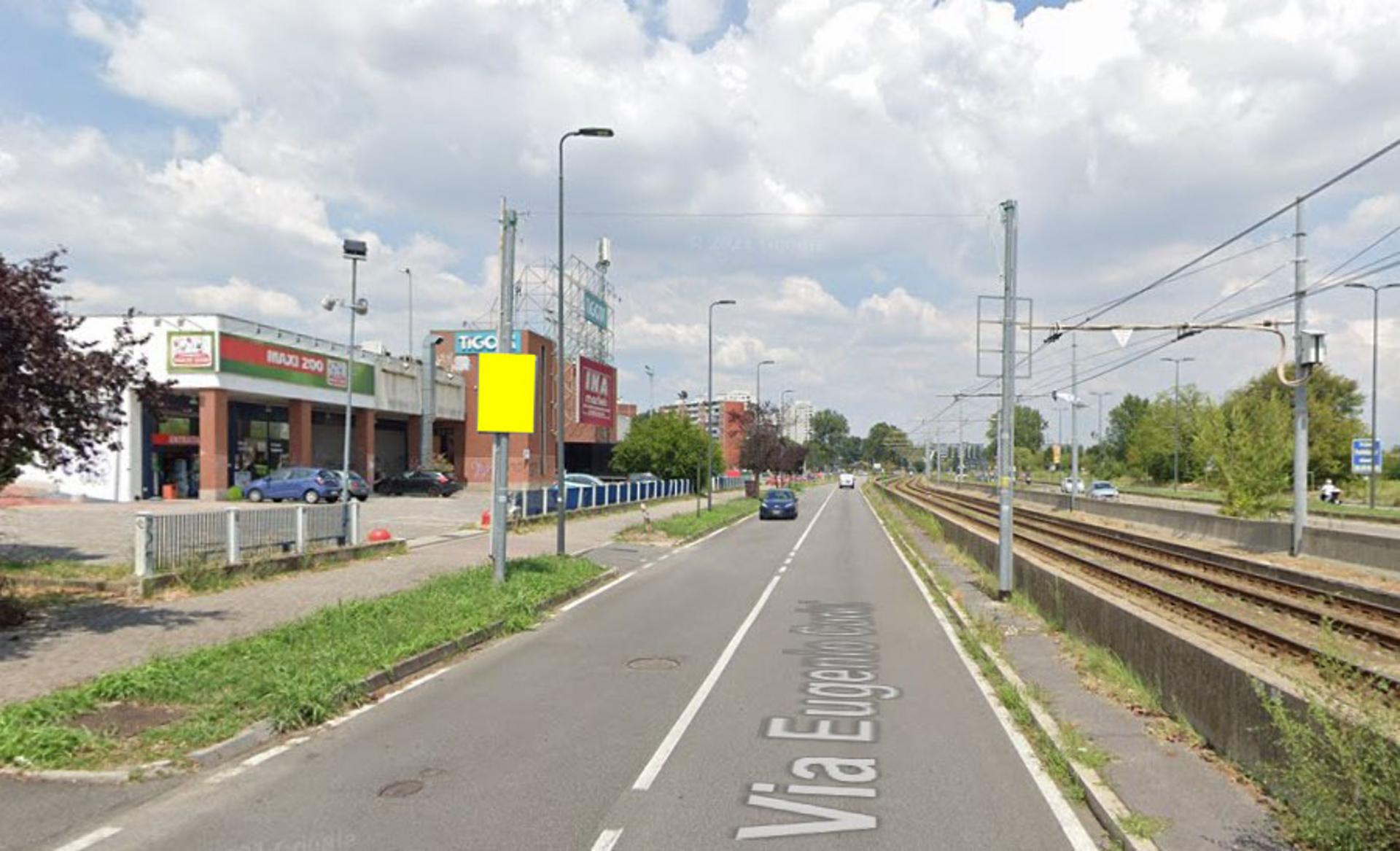 Impianto POLE MEDIA a Rozzano, in zona Ina Market
