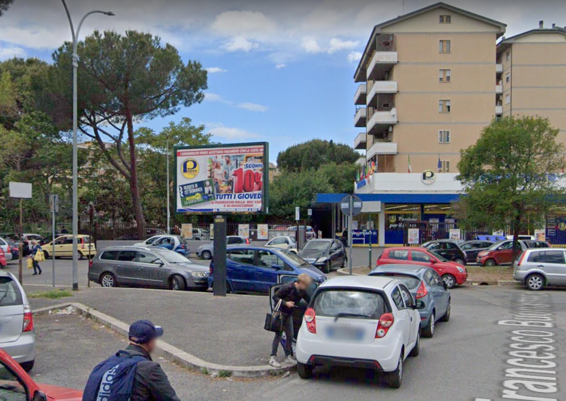 Impianto POSTER a Roma, in zona Pewex