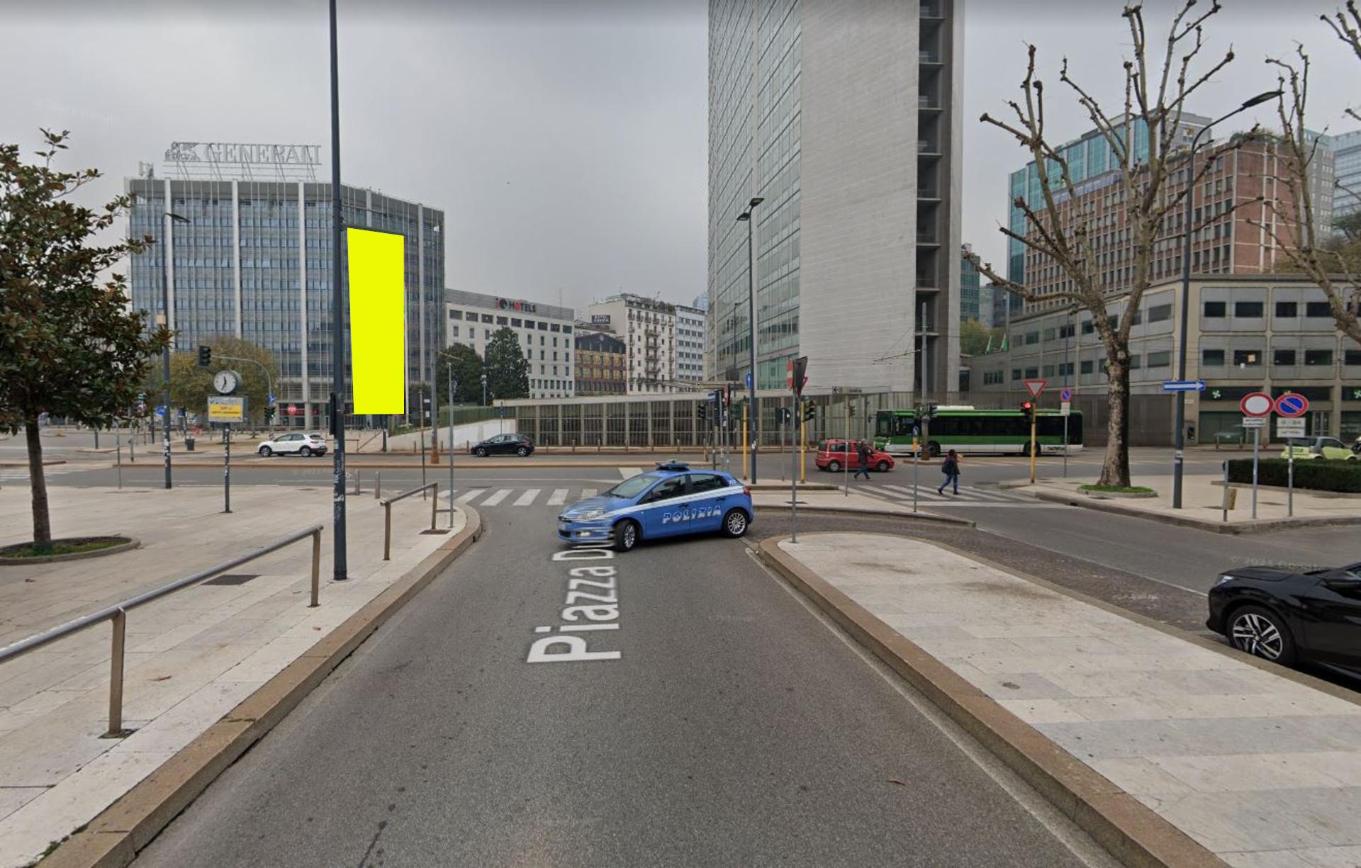 Impianto VERTICAL BANNER a Milano, in zona Sapori & Dintorni Conad