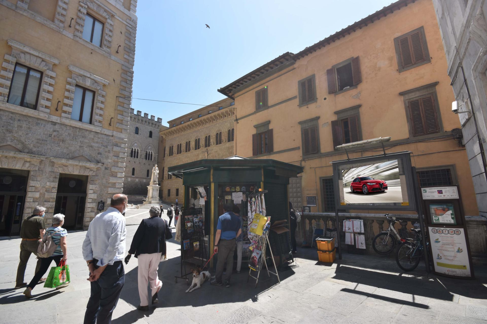 Impianto a PIANIGIANI angolo Via Banchi di sopra  Siena