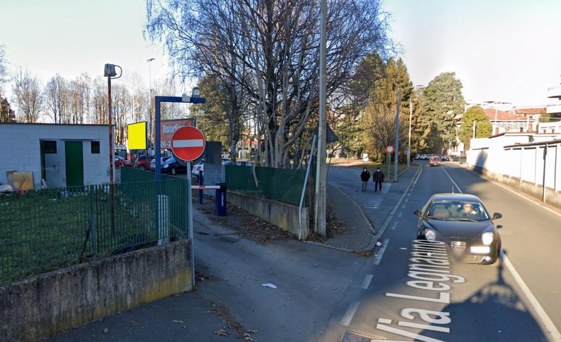 Impianto 6 X 3 a Saronno, in zona Bar jolie