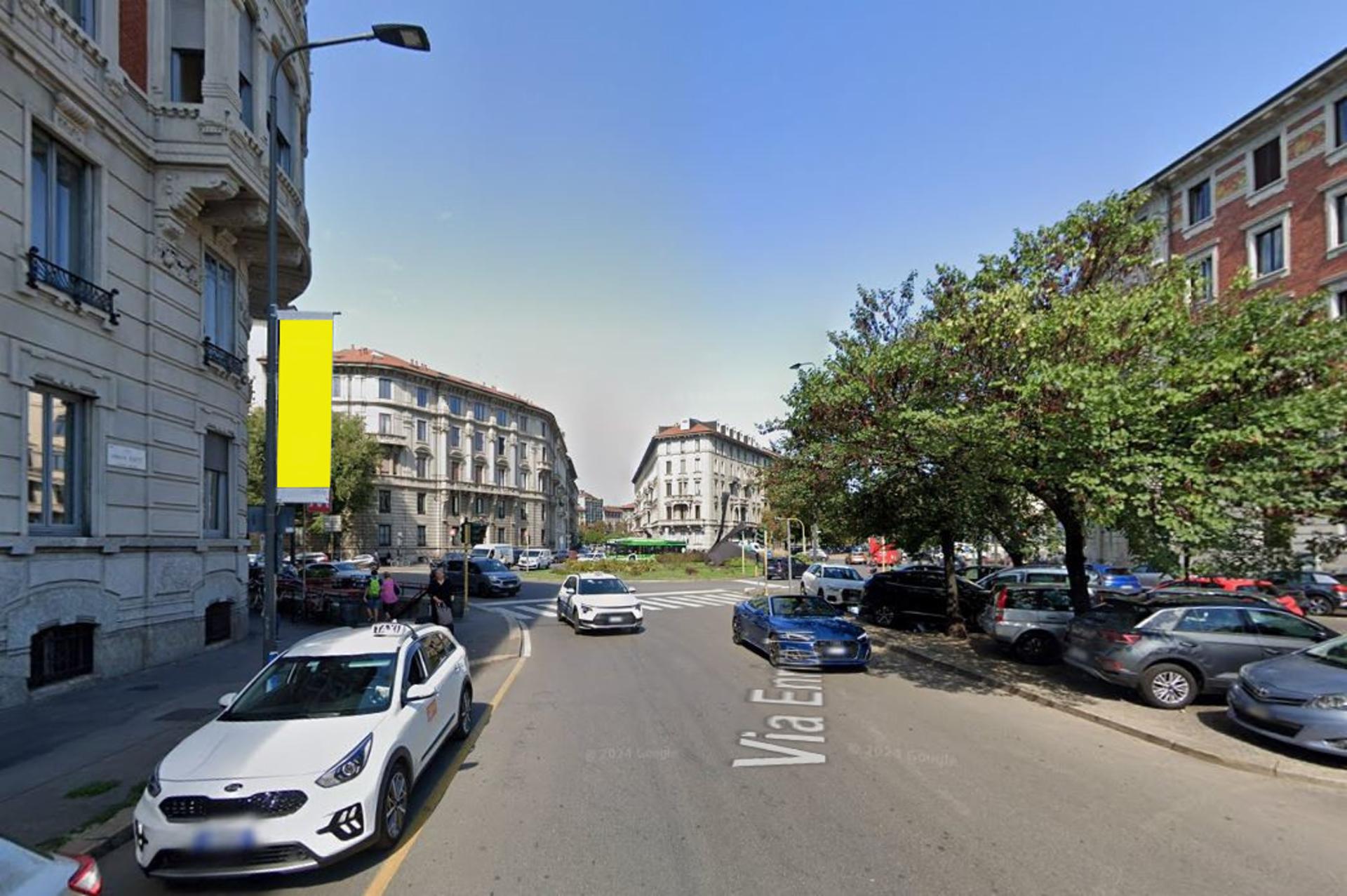 Impianto VERTICAL BANNER a Milano, in zona Stefano Cesano