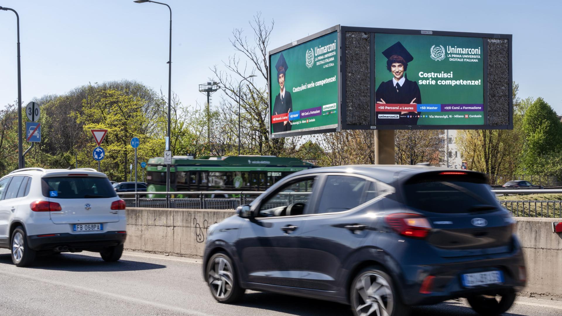 Impianto POSTER a Milano, in zona Maga Furla