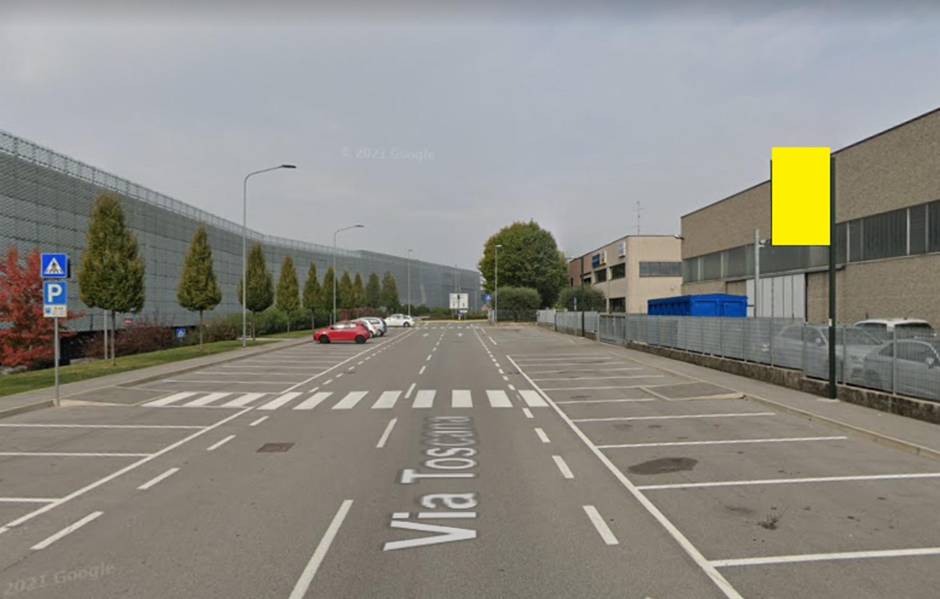 Impianto CARTELLONISTICA a Azzano San Paolo, in zona Oriocenter