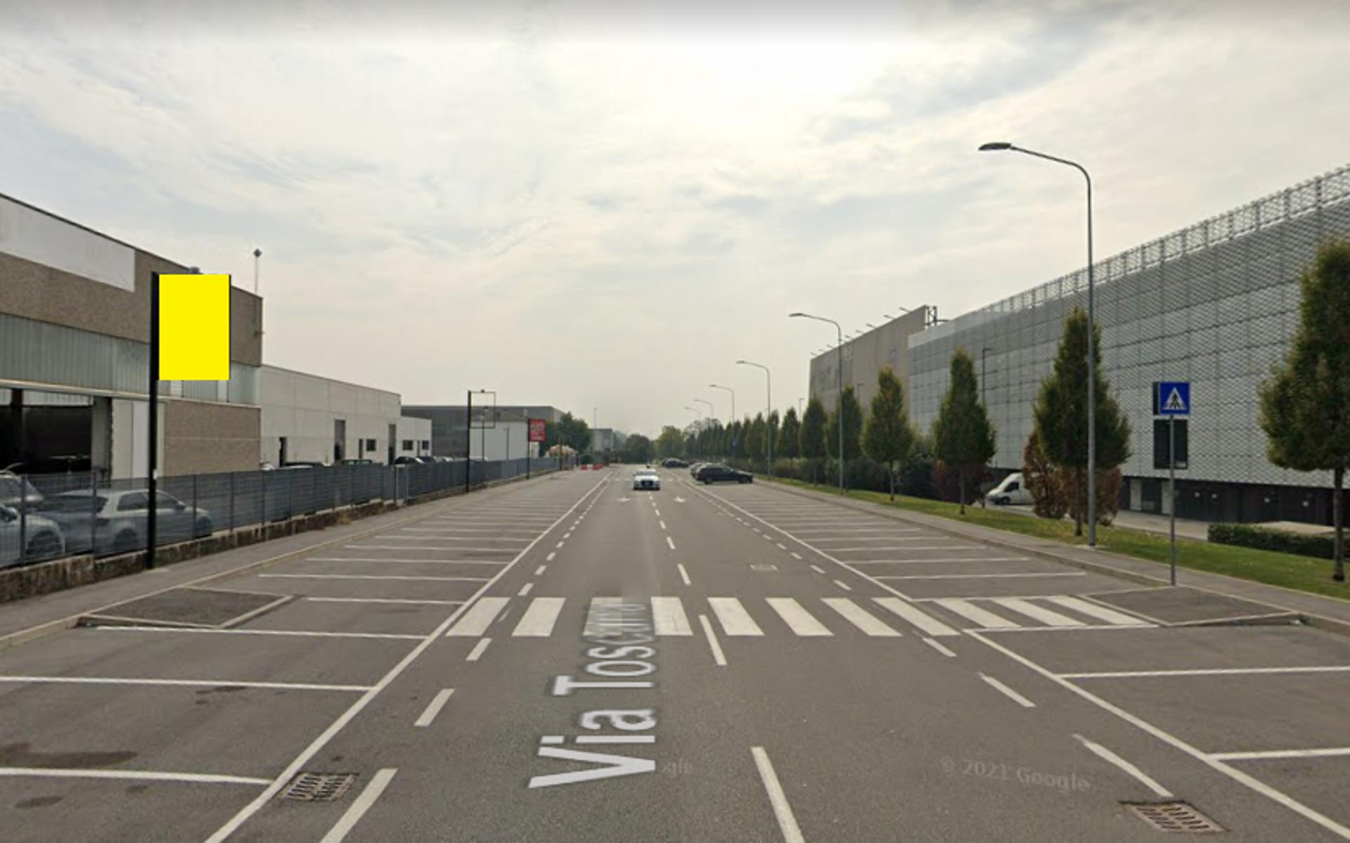 Impianto CARTELLONISTICA a Azzano San Paolo, in zona Oriocenter