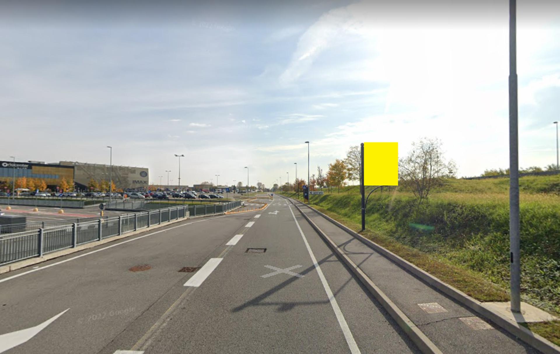 Impianto CARTELLONISTICA a Azzano San Paolo, in zona Oriocenter