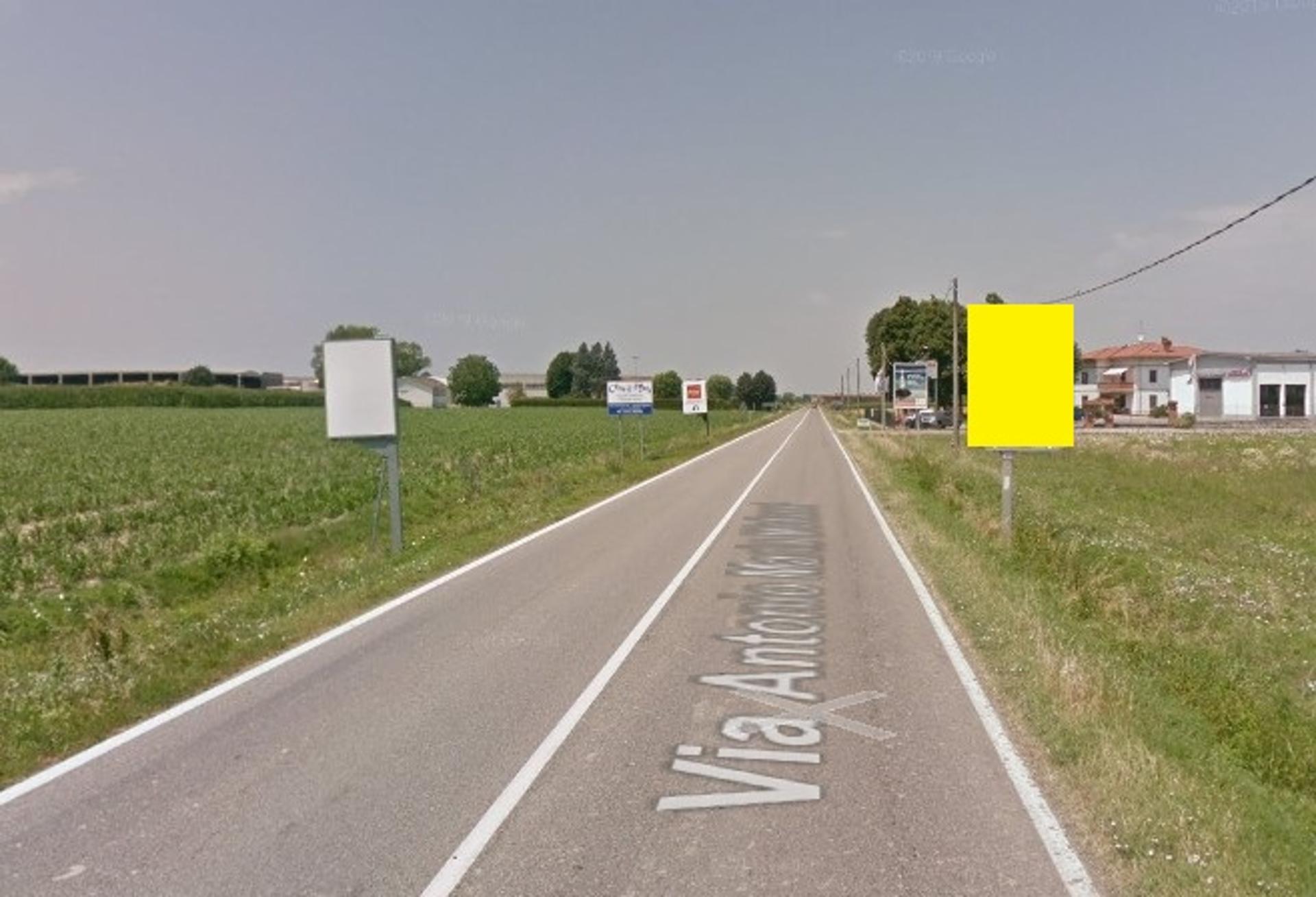 Impianto CARTELLONISTICA a Casalmaggiore, in zona Piccolo paradiso