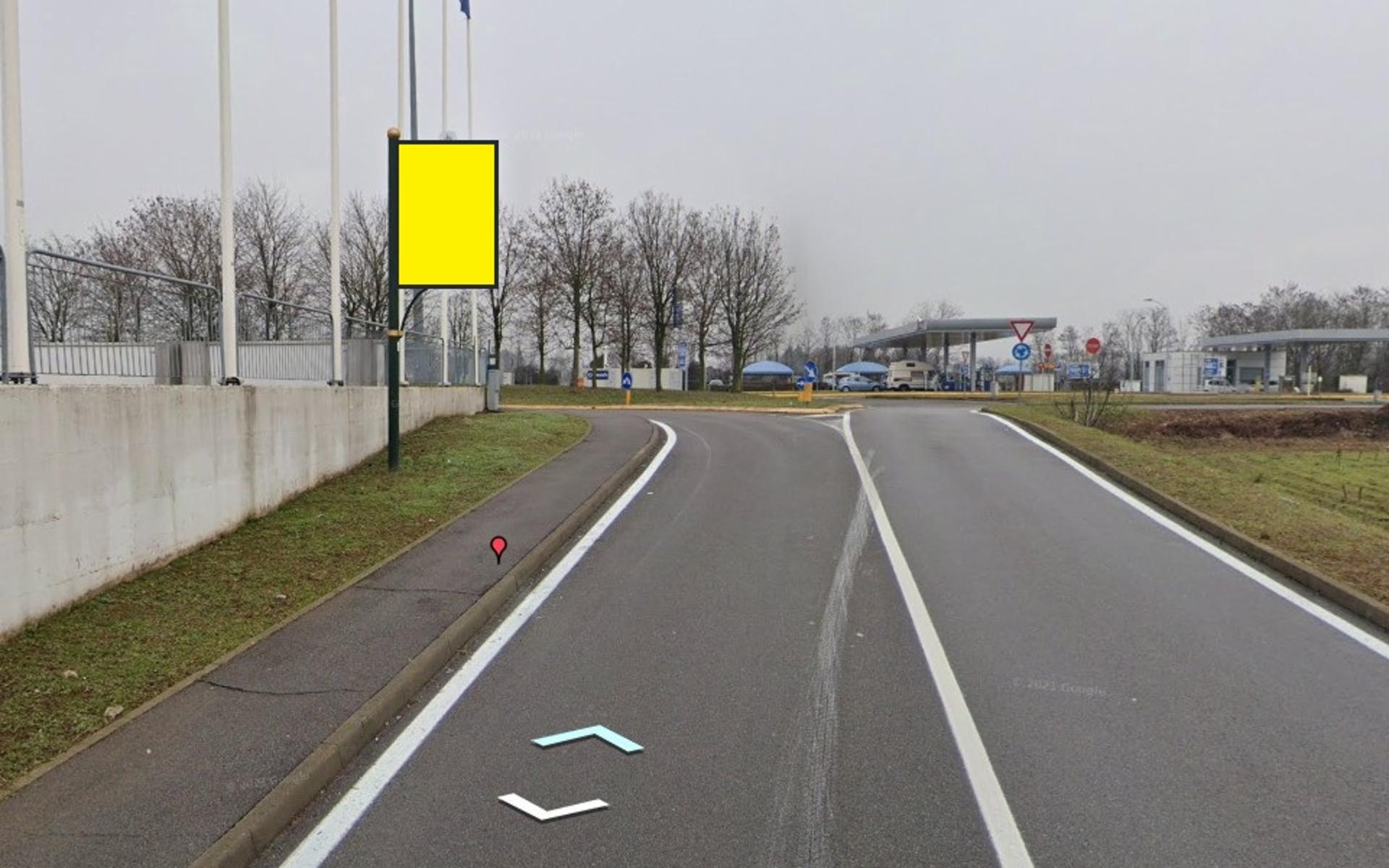 Impianto CARTELLONISTICA a Cornate d'Adda, in zona Ricci Casa
