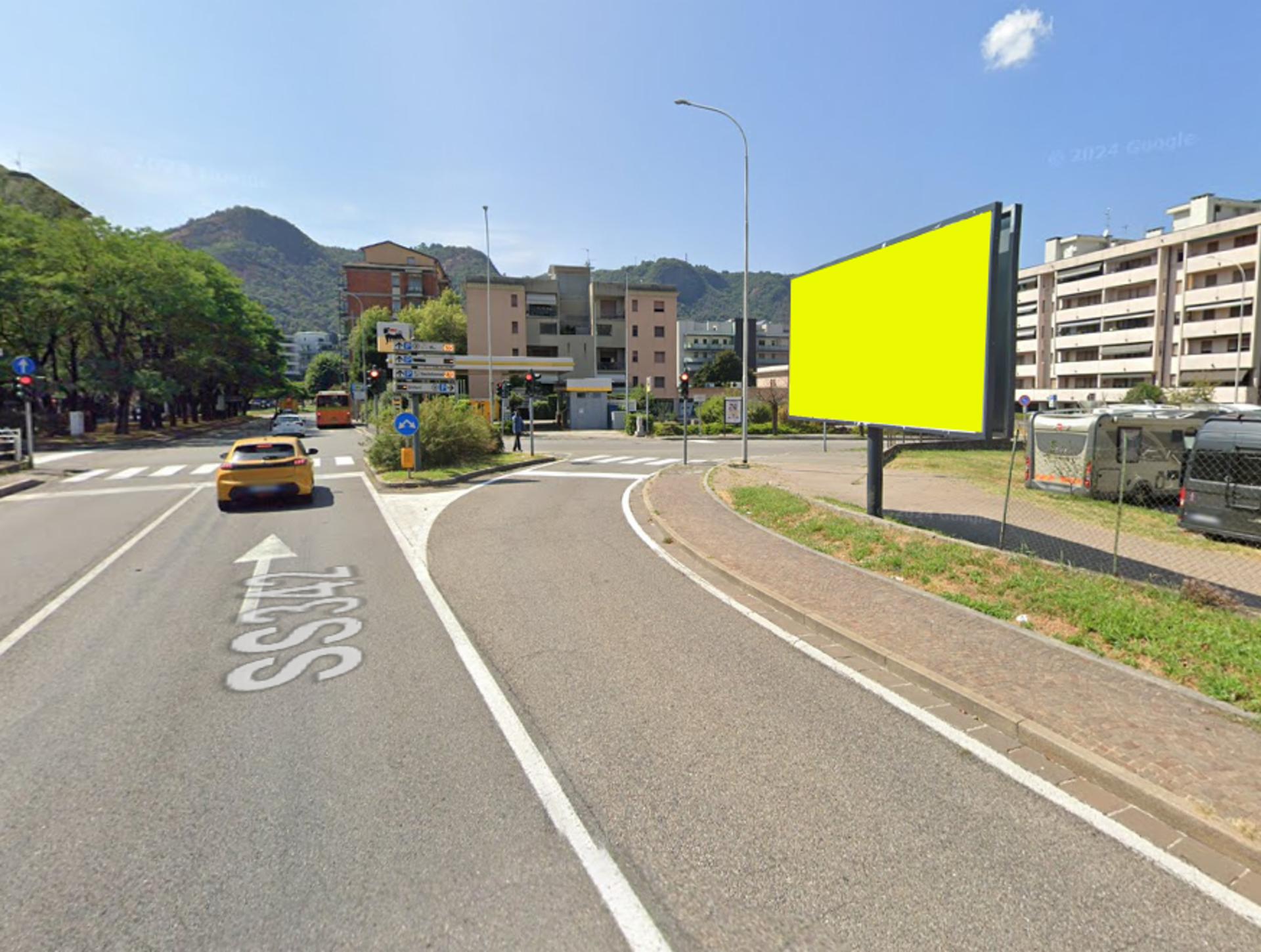 Impianto 6 X 3 a Como, in zona Baby café