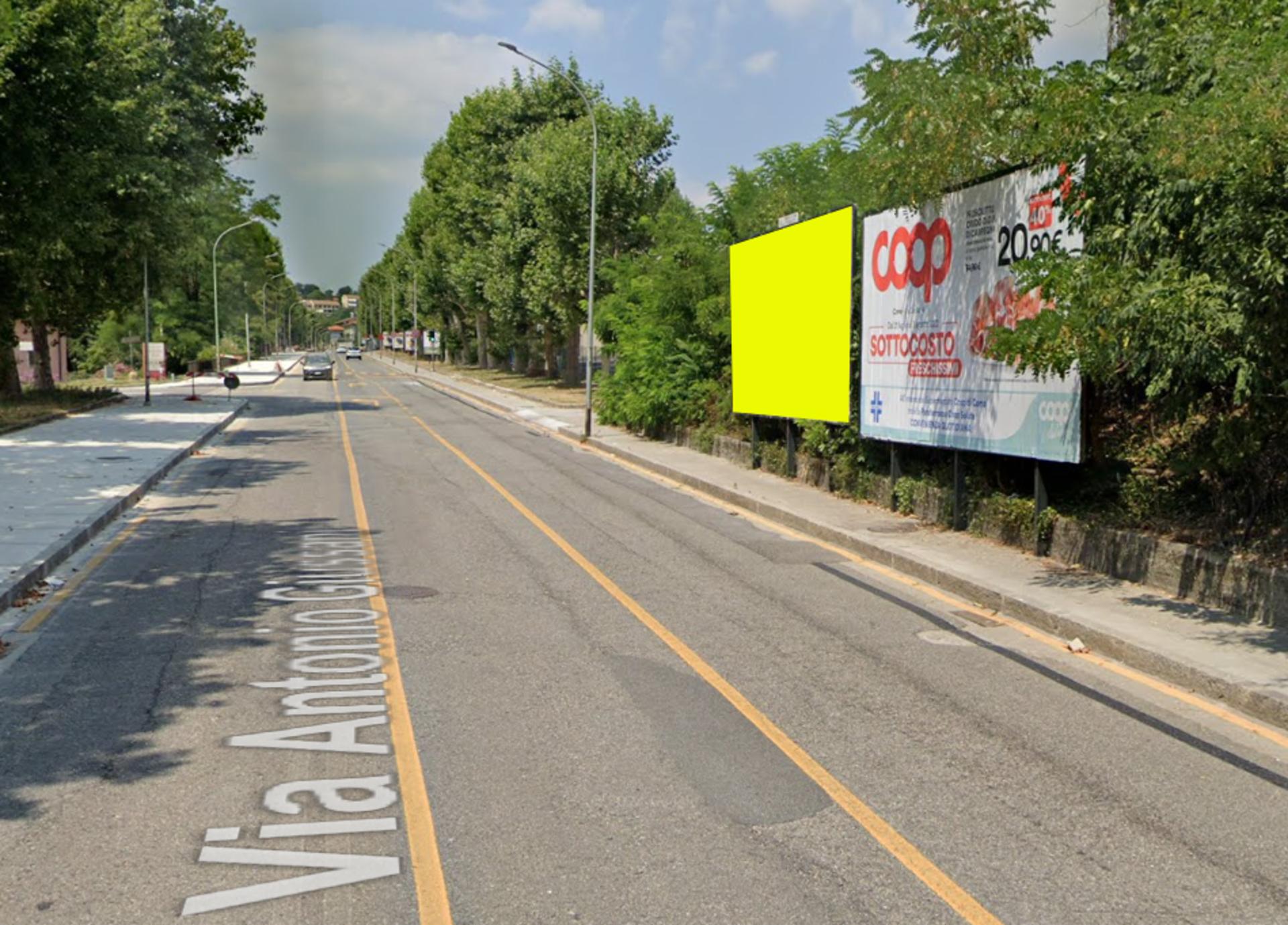 Impianto 6 X 3 a Como, in zona Euronics