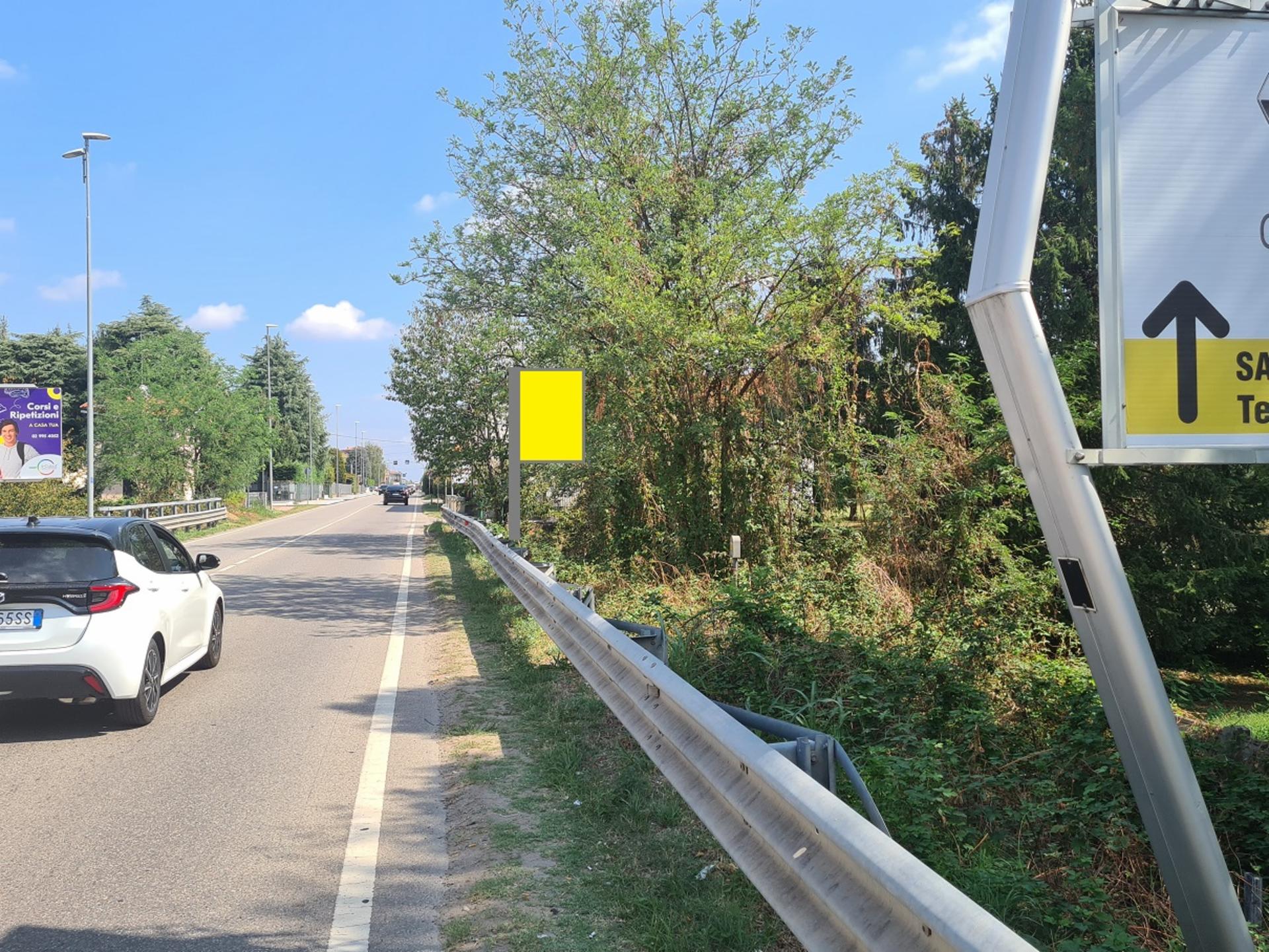 Impianto a Via IV Novembre 25 mt dopo cartello Wayap dir. Saronno  Uboldo