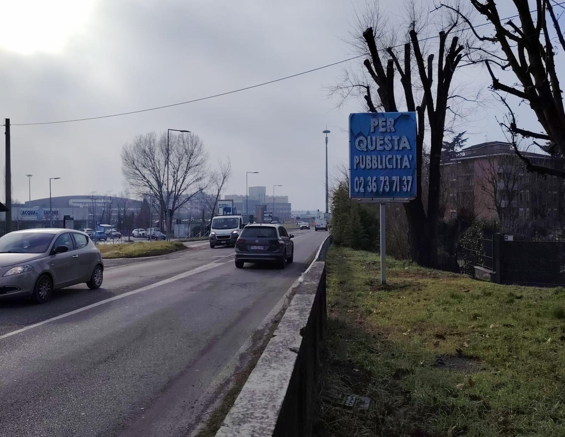 Impianto a Via Dante 150 mt prima di rotatoria Esselunga 20 Abbiategrasso