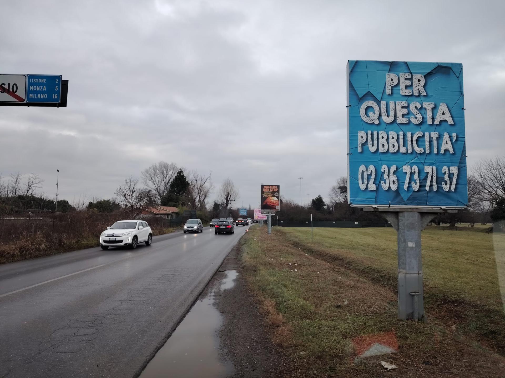 Impianto CARTELLONISTICA a Desio, in zona NaturaSì