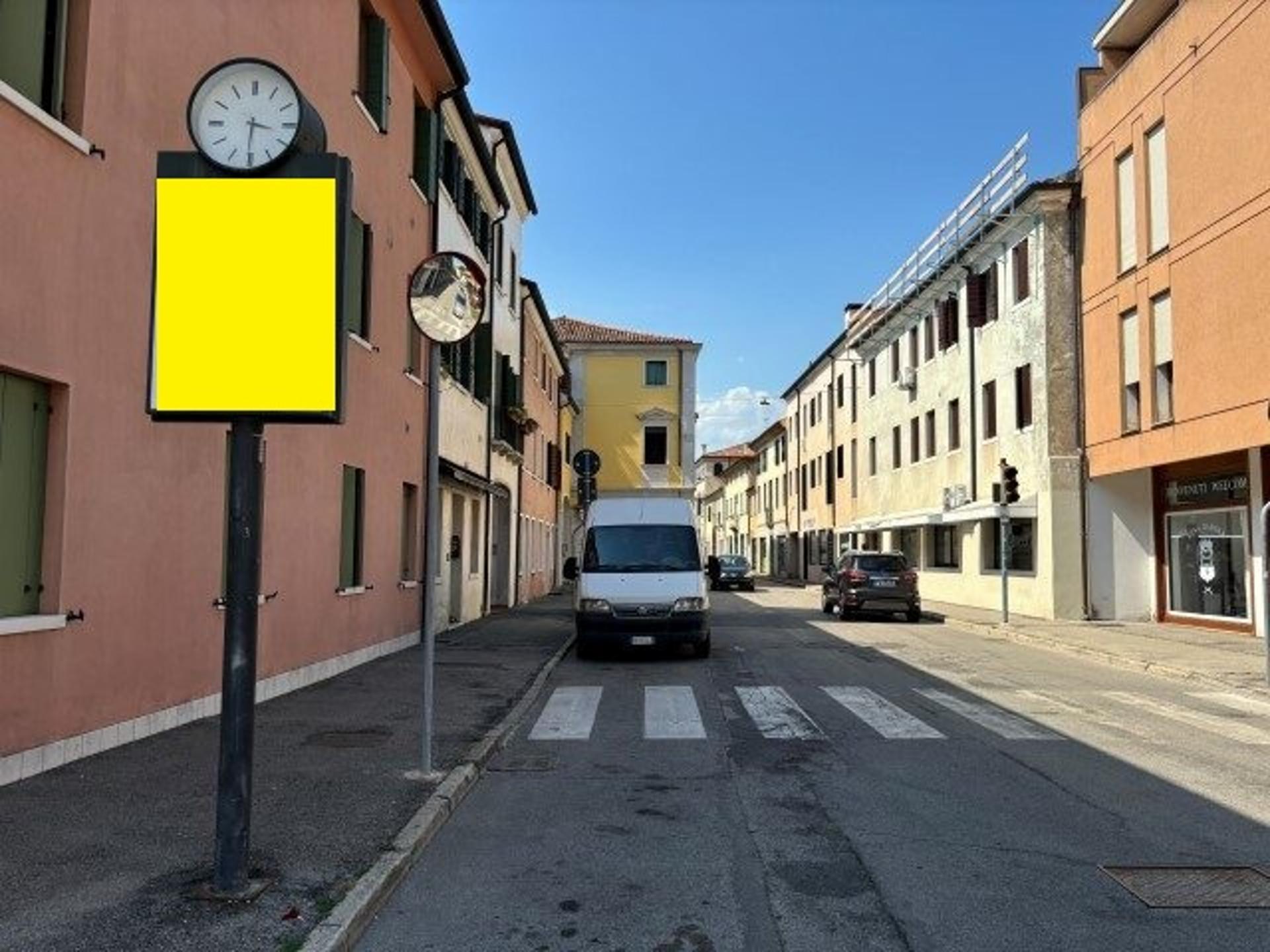 Impianto OROLOGIO a Castelfranco Veneto, in zona Cassolato Gioielli