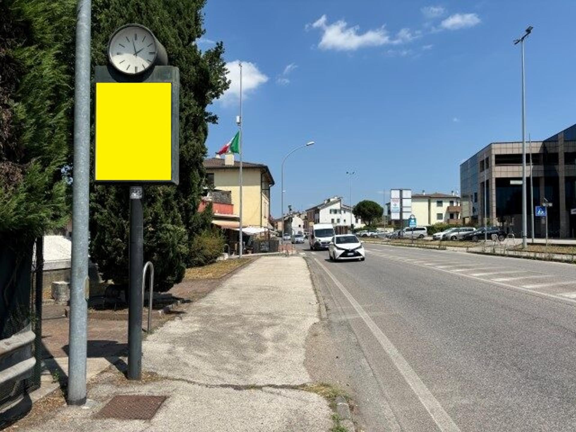 Impianto a VIA OLMO SR 11 KM 347 + 448 SX  FRONTE C.C. MULTICENTER  Creazzo