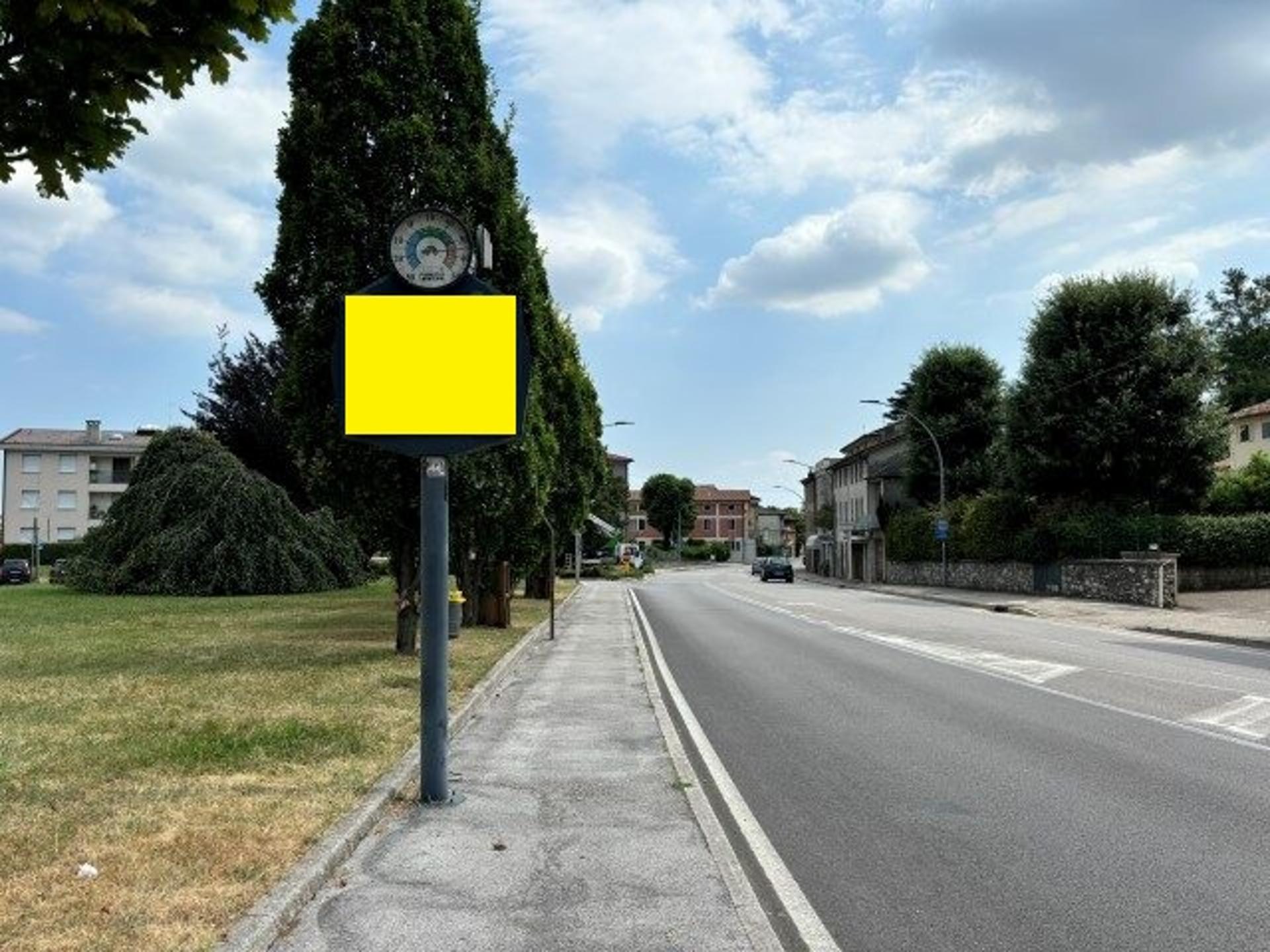 Impianto a VIA ROSSI SP 350 KM 54 + 700 SX  FRONTE STAZIONE BUS  Piovene Rocchette