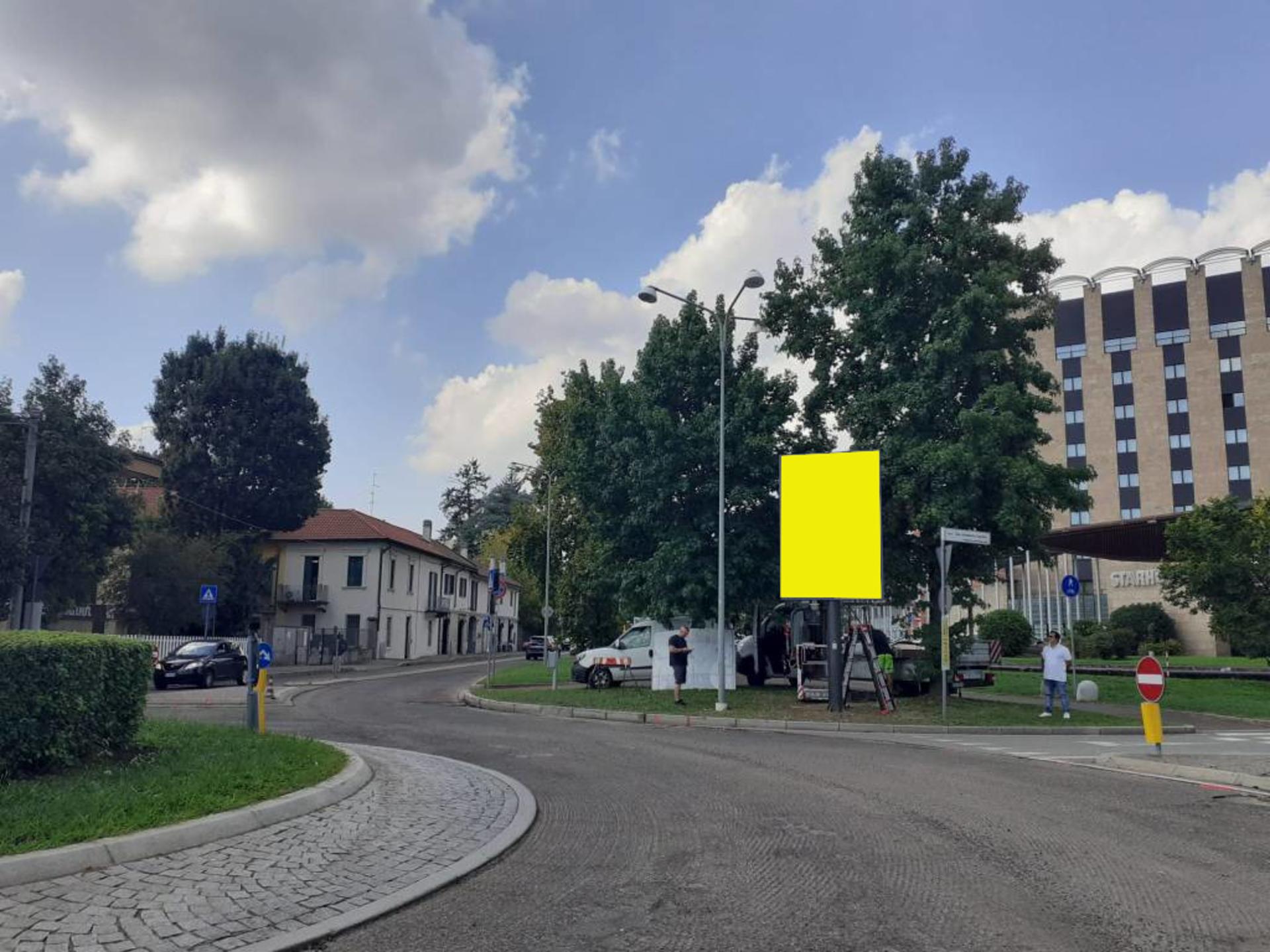 Impianto display / led a Saronno