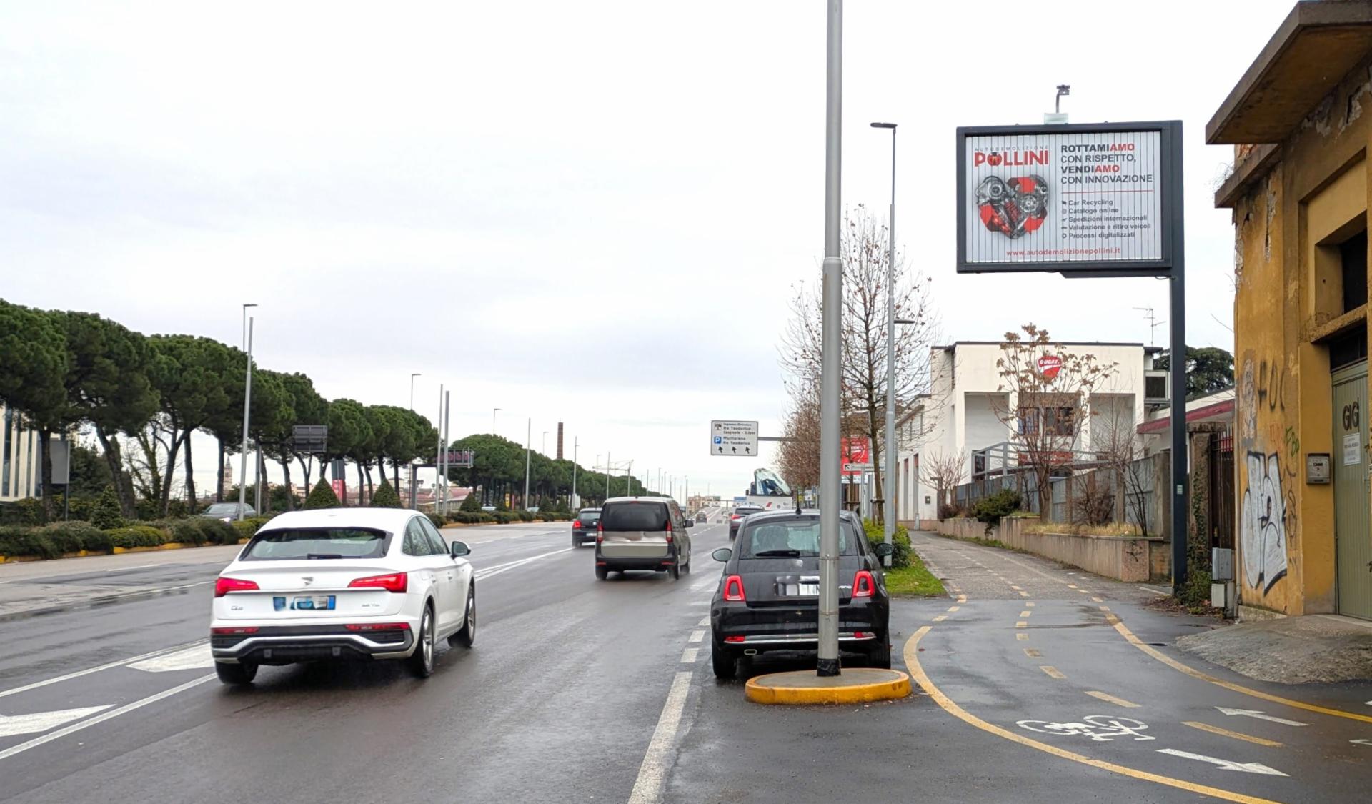 Impianto a Viale PIAVEin uscita (dir. Fiera)  Verona
